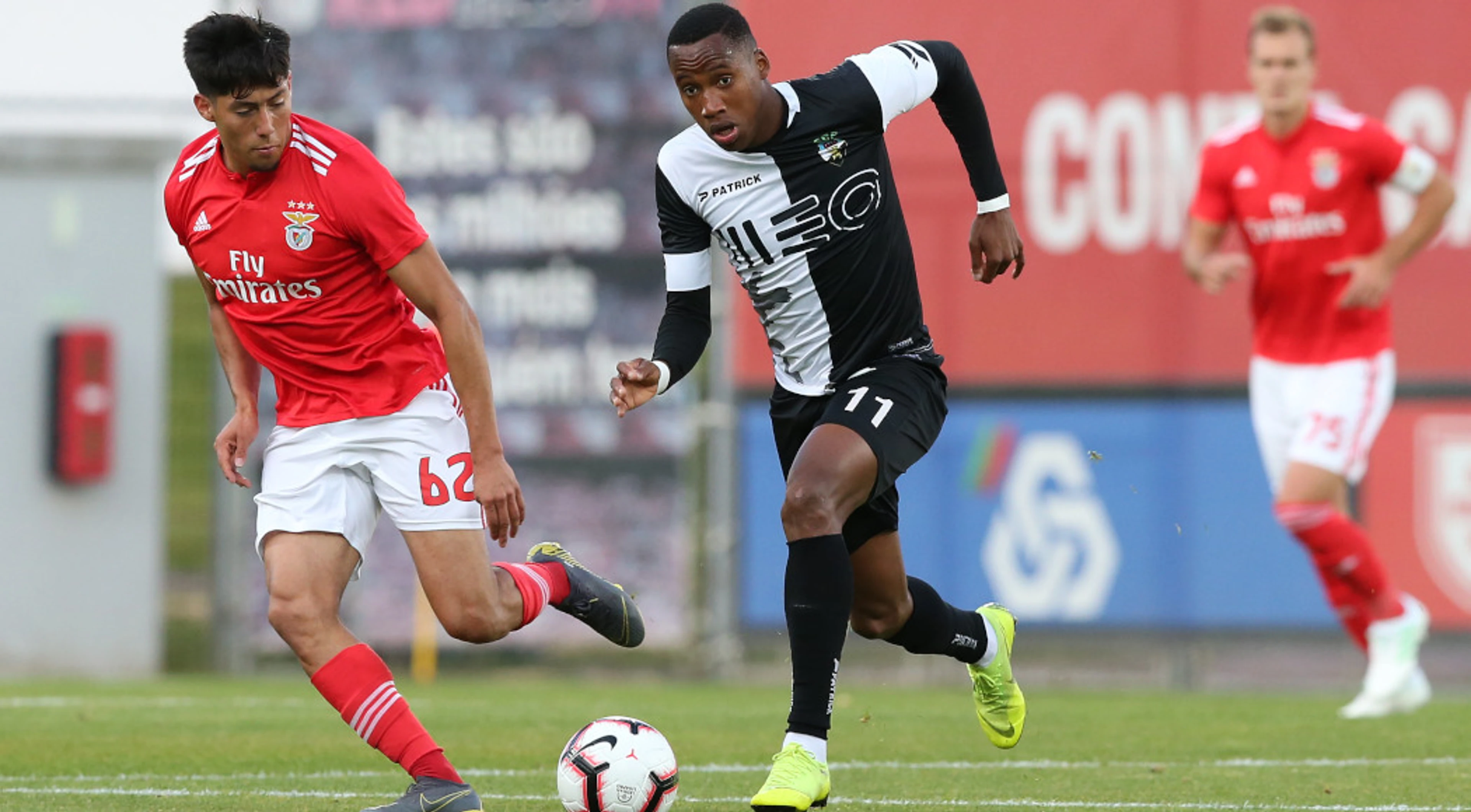 Mayambela completes switch in Portugal