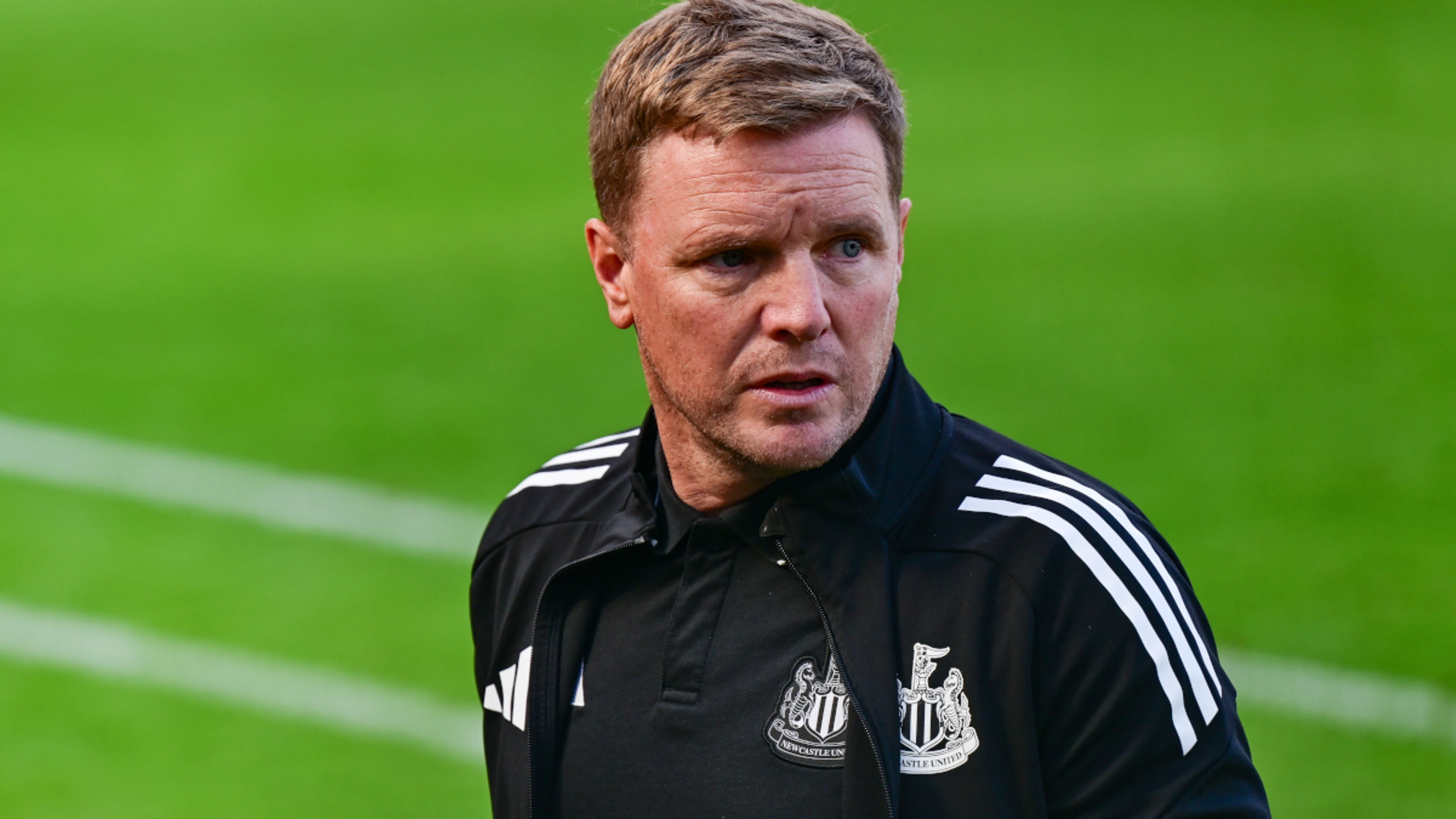 Isak standoff with Newcastle not ideal, says Howe