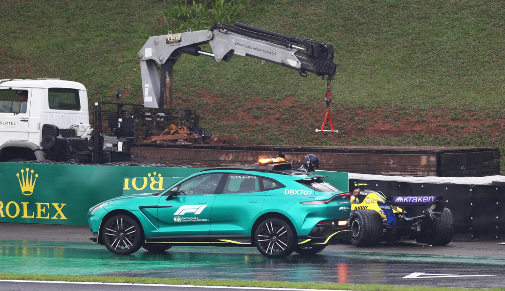 Crash brings chaotic Brazilian Grand Prix to halt