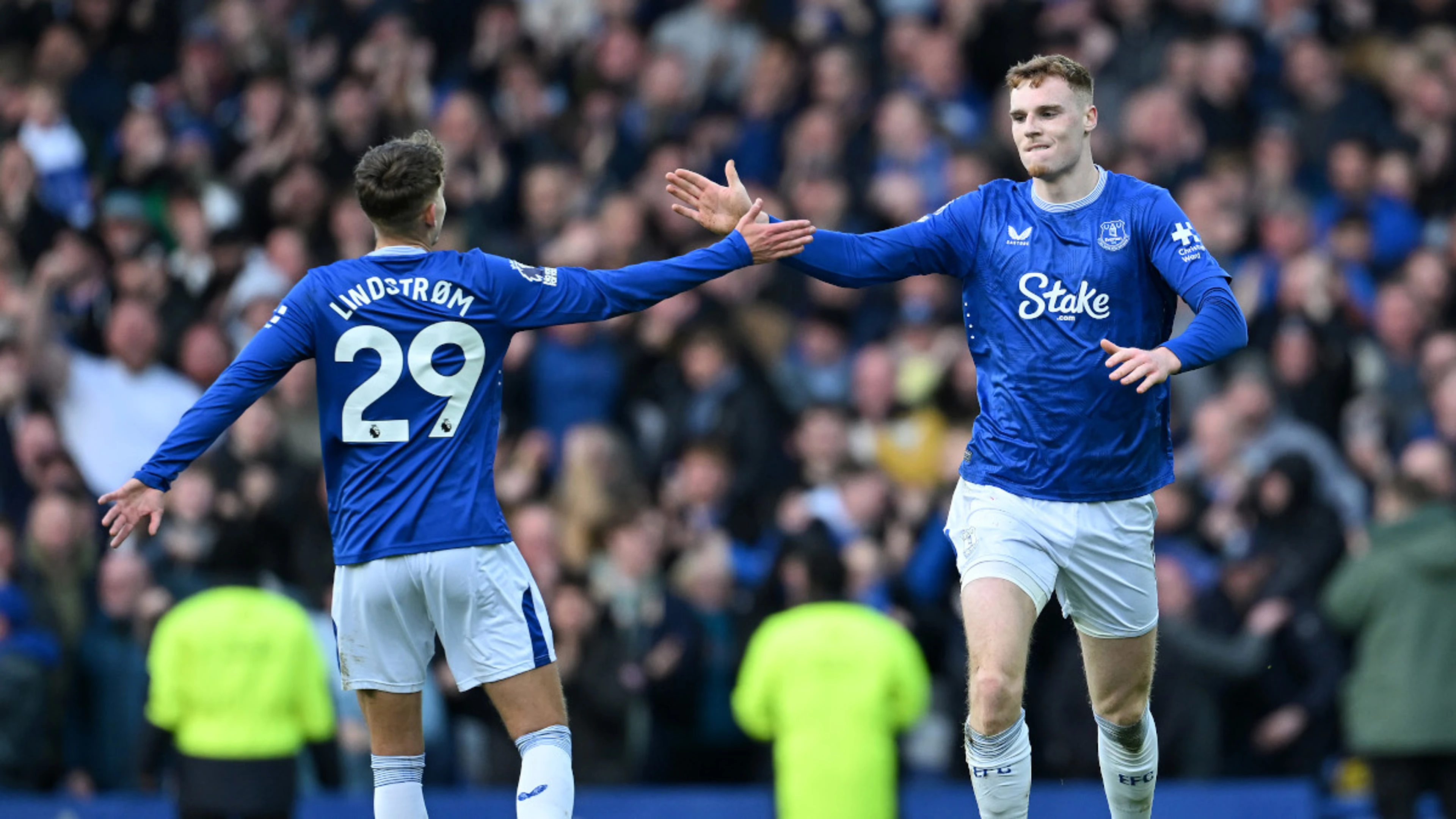 Everton take unbeaten run to nine with 'Moyes Derby' draw against West Ham