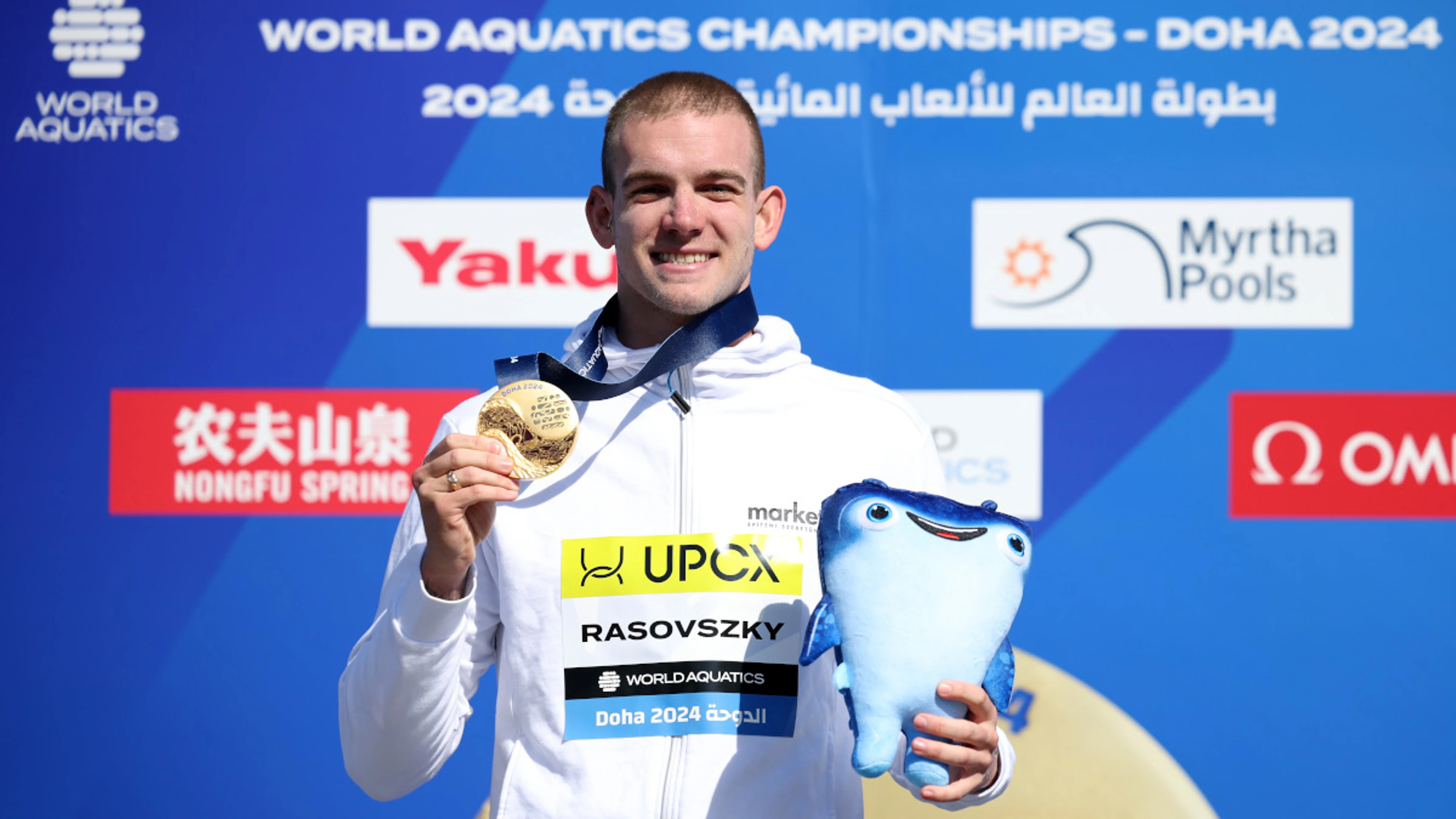 Rasovszky holds on to win men's open water 10km
