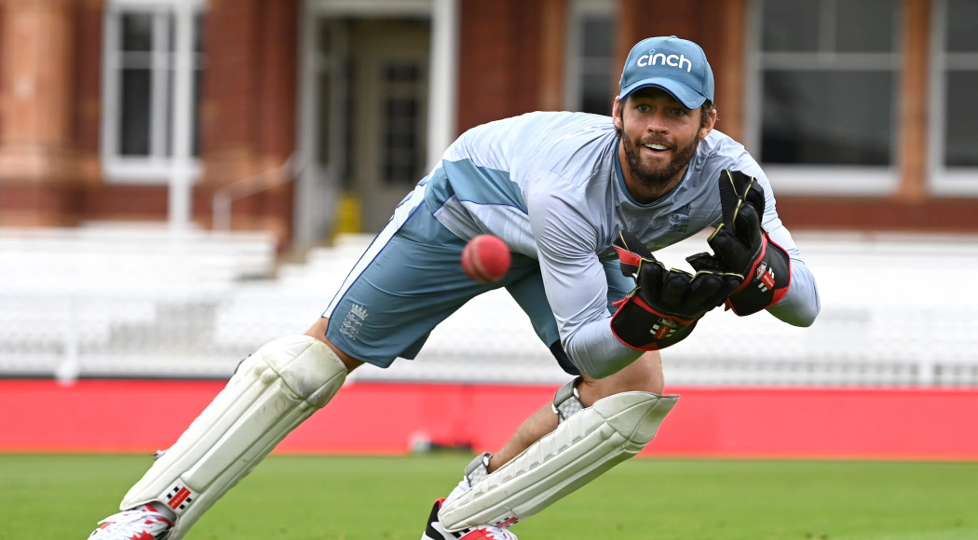 England recall fit-again Foakes for South Africa opener