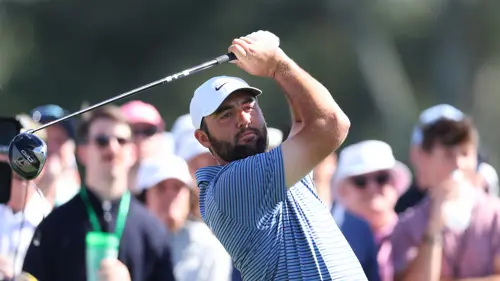 No 1 Scheffler seizes Masters lead as Tiger grinds out record