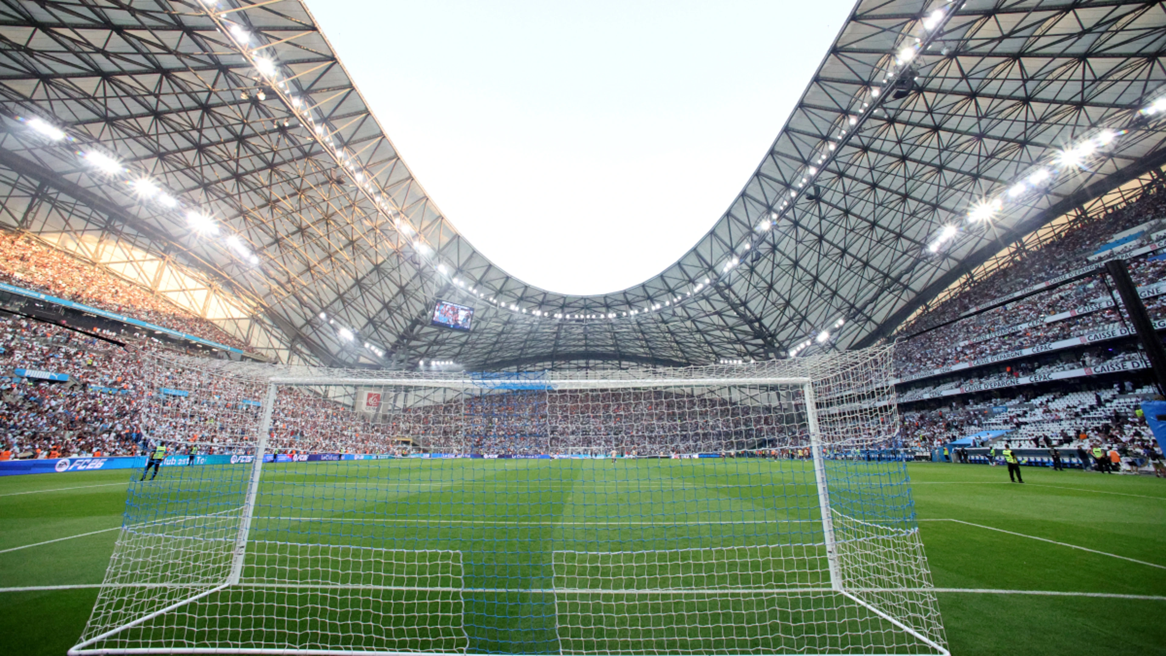 French govt ban Ajax fans from Marseille for Champions League game