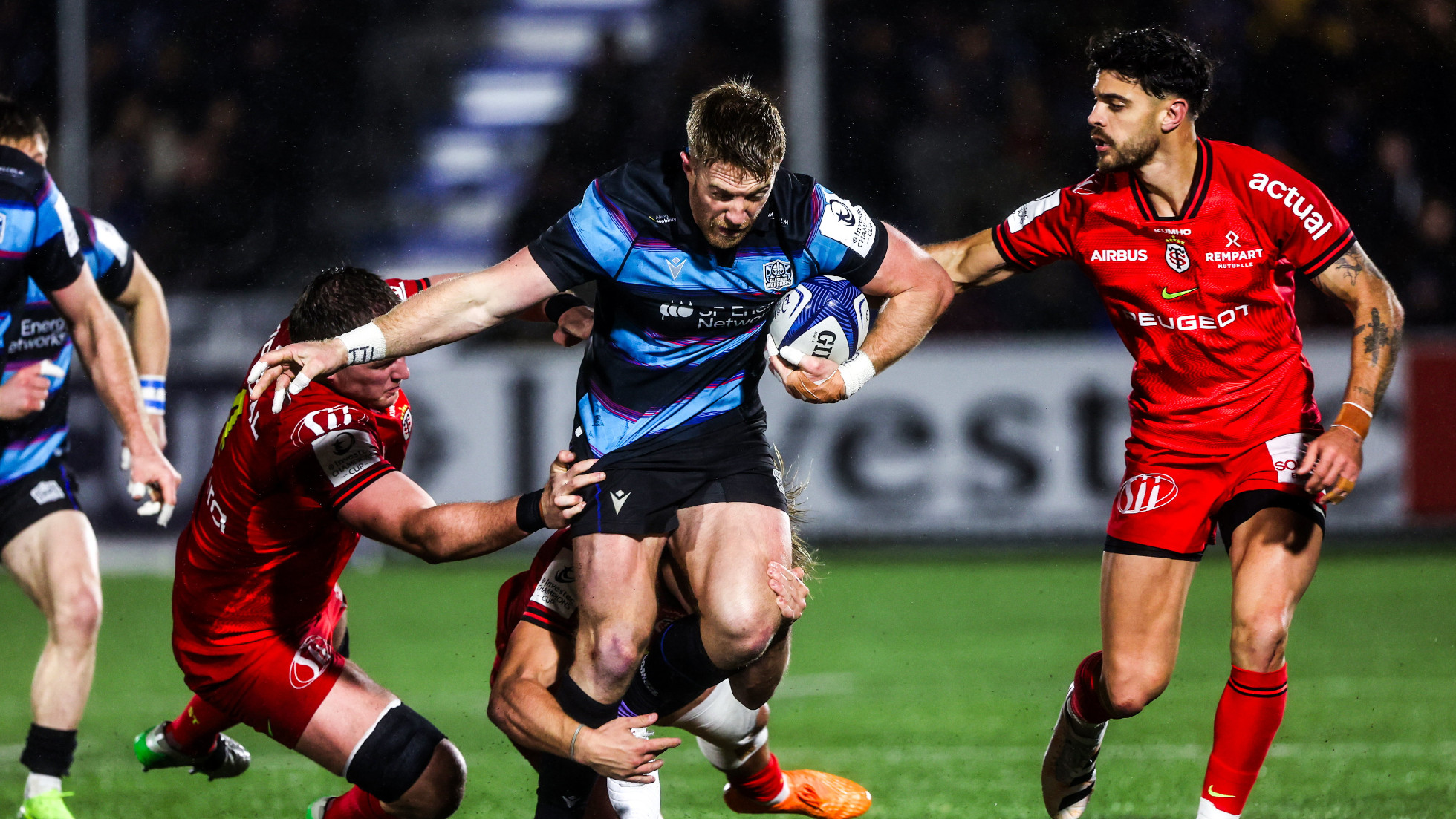 Glasgow comeback upends Toulouse on Dupont's first start since injury