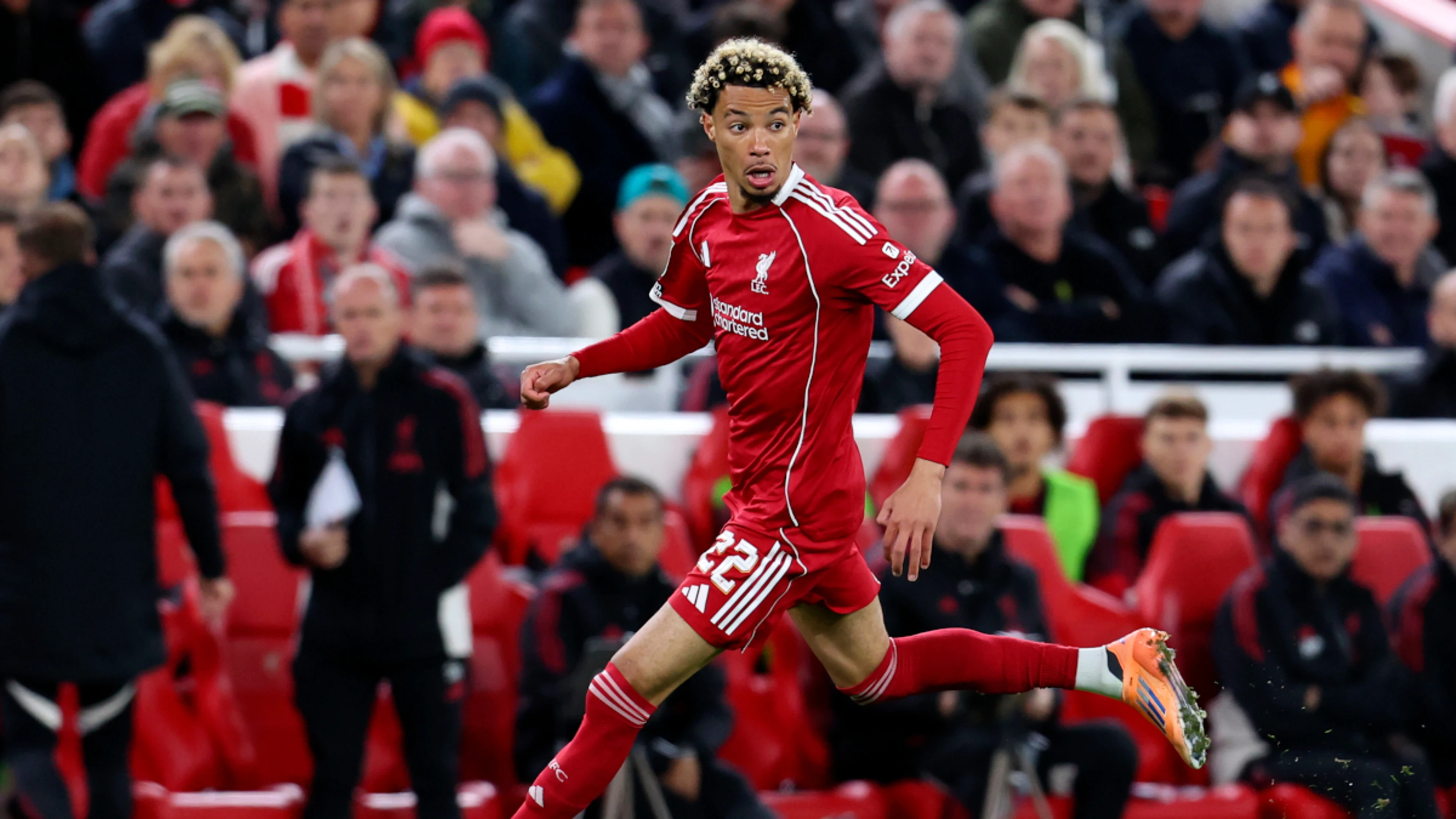 Isak scores first Liverpool goal in League Cup win, Chelsea survive scare