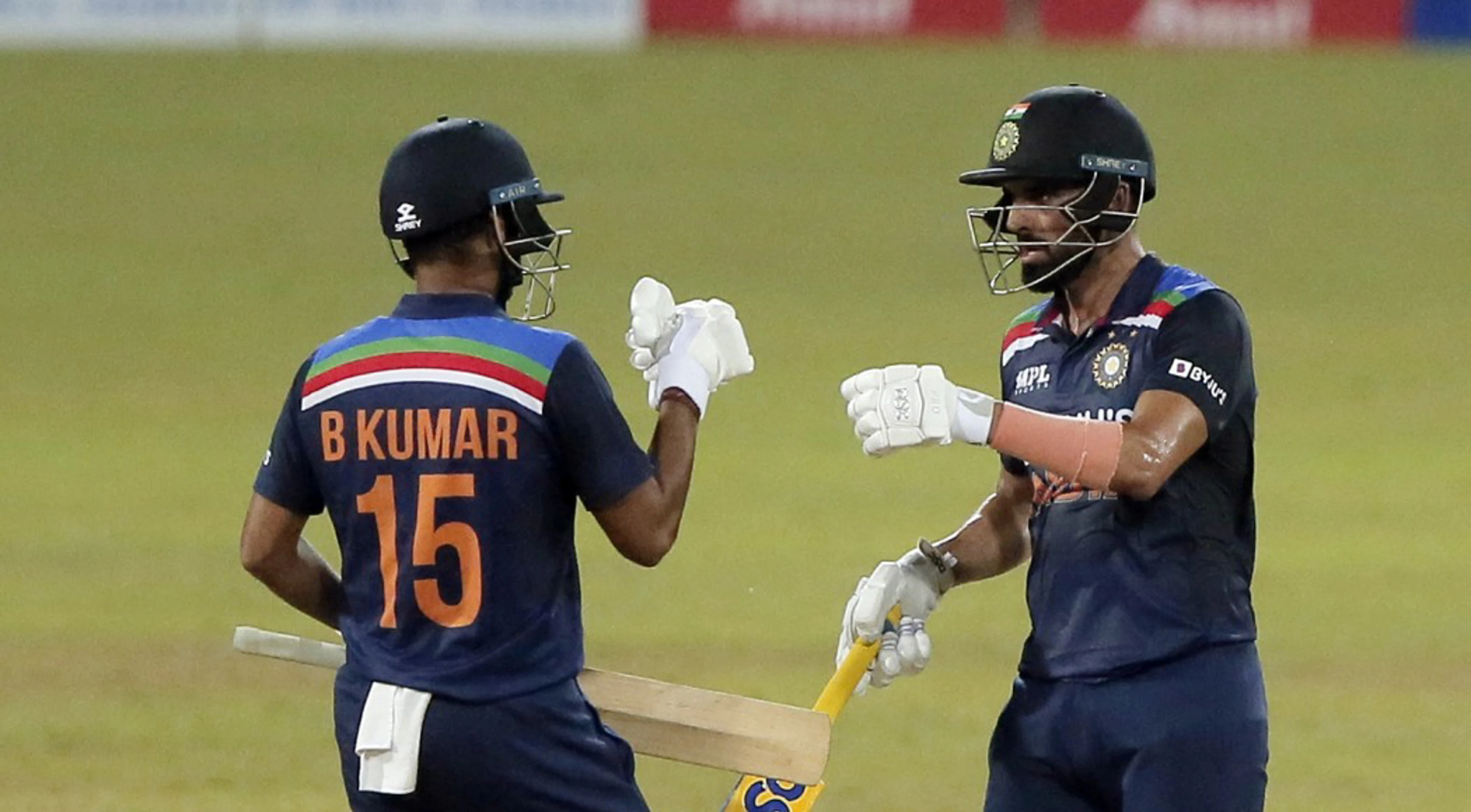 India edge Sri Lanka to clinch ODI series