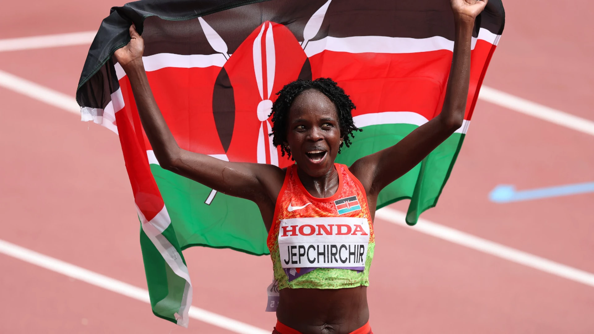 Jepchirchir wins marathon thriller, heartbreak for Ingebrigtsen