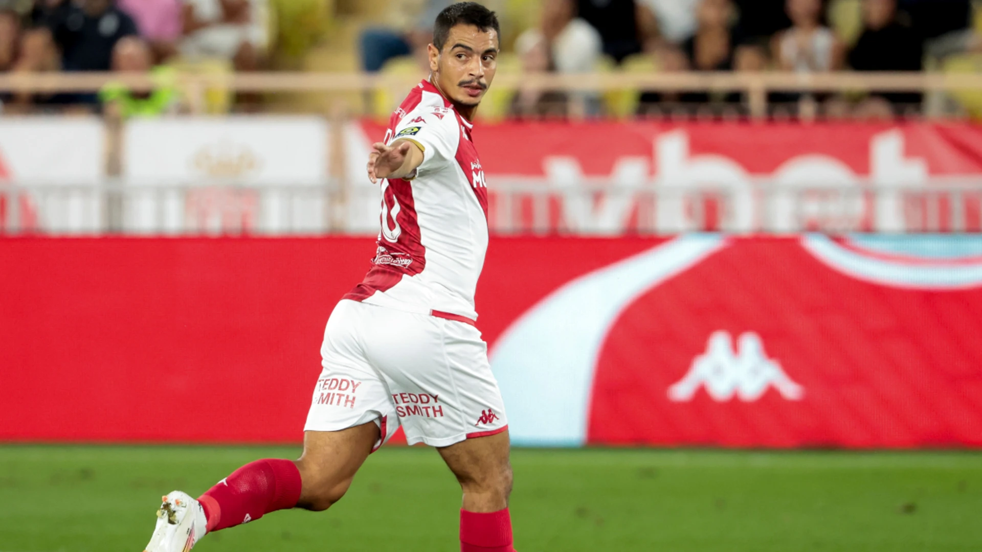 Monaco top Ligue 1 after victory at Reims, Nice beat Metz