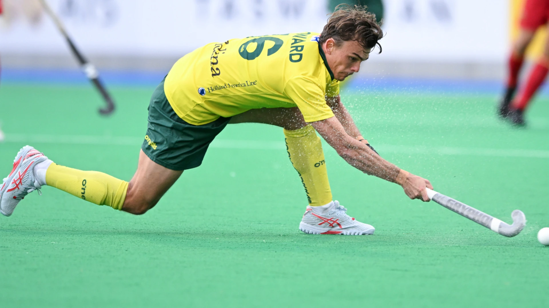 Aussie hockey player amputates part of finger to compete at Paris Games