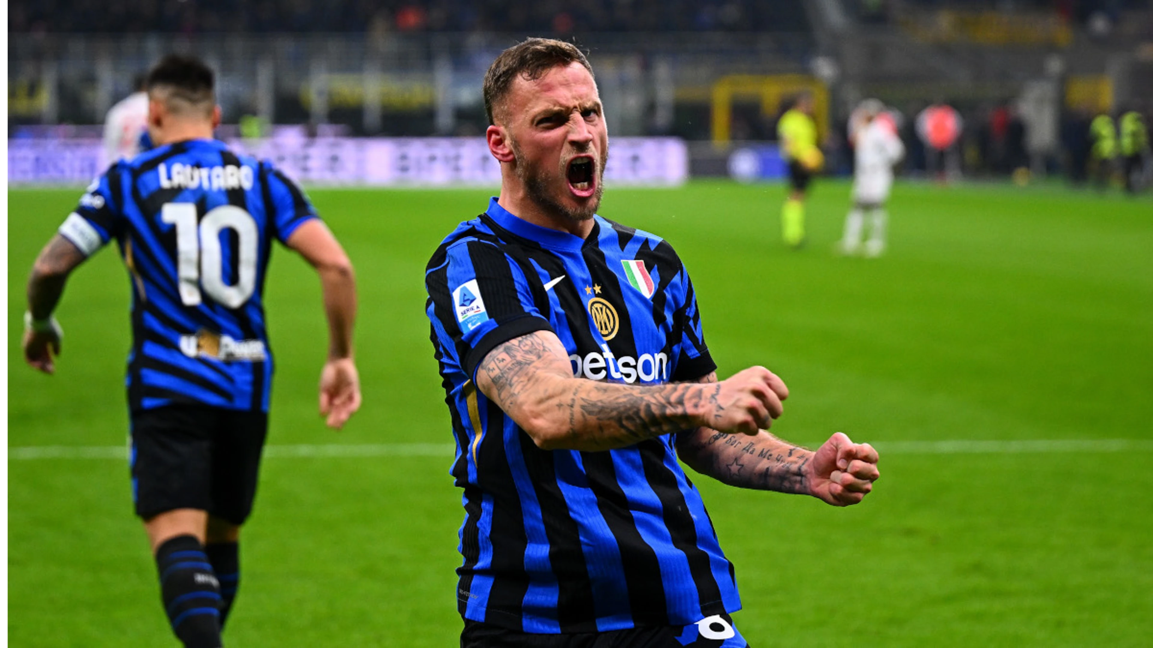 Inter a point behind leaders Napoli after squeezing past Fiorentina