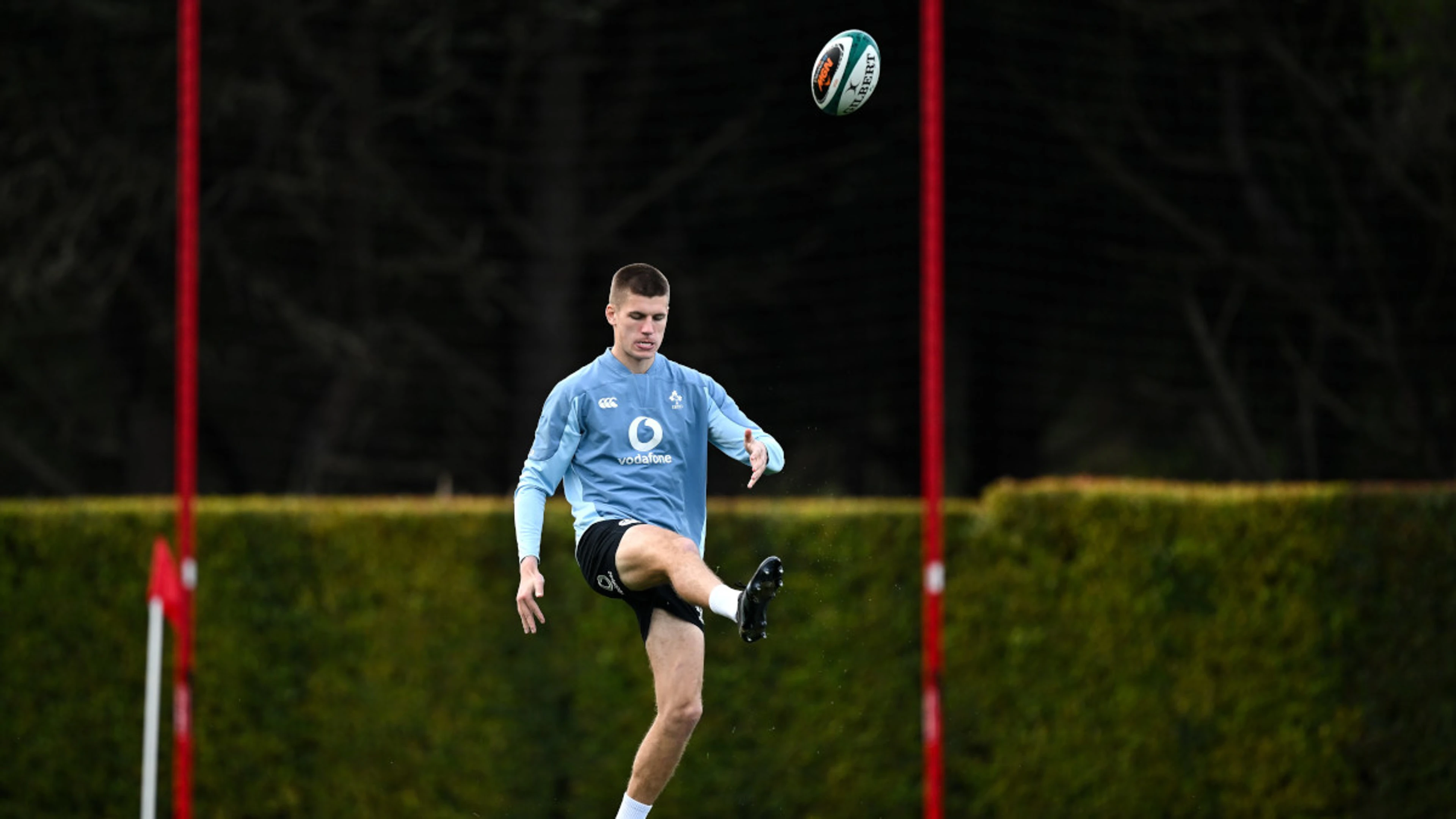 Fly-half Prendergast starts for Six Nations champions Ireland against England