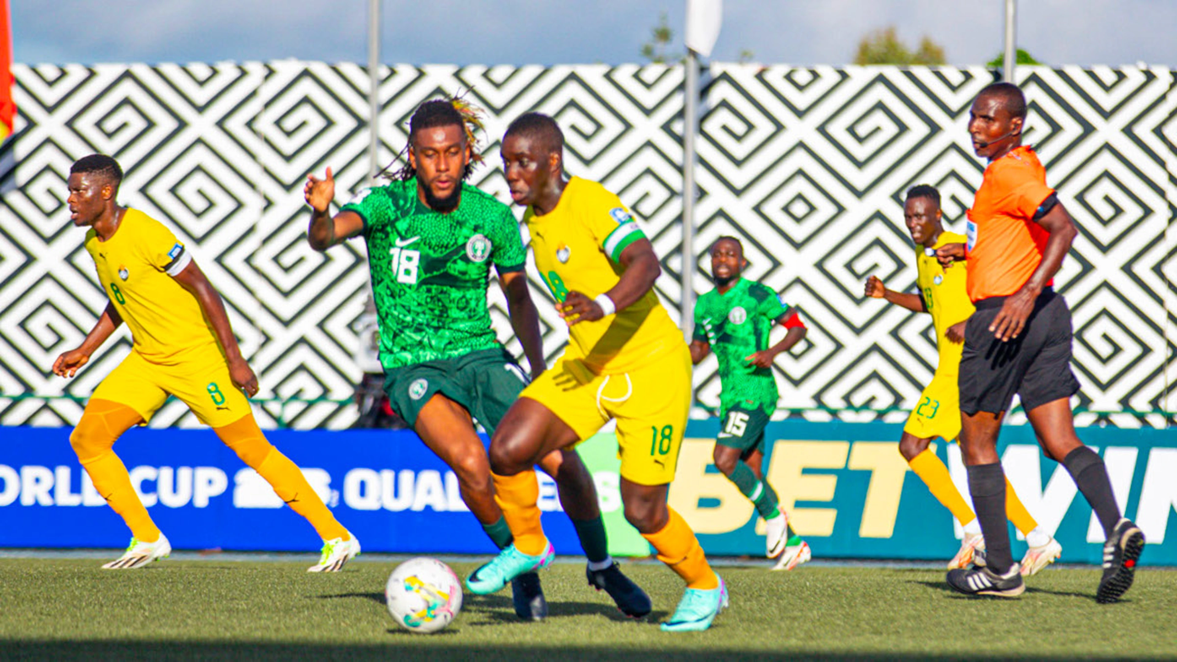 Lacklustre Nigeria held by Zimbabwe in World Cup qualifiers