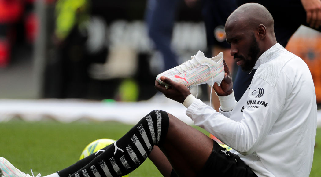 France defender Mangala joins Saint-Etienne