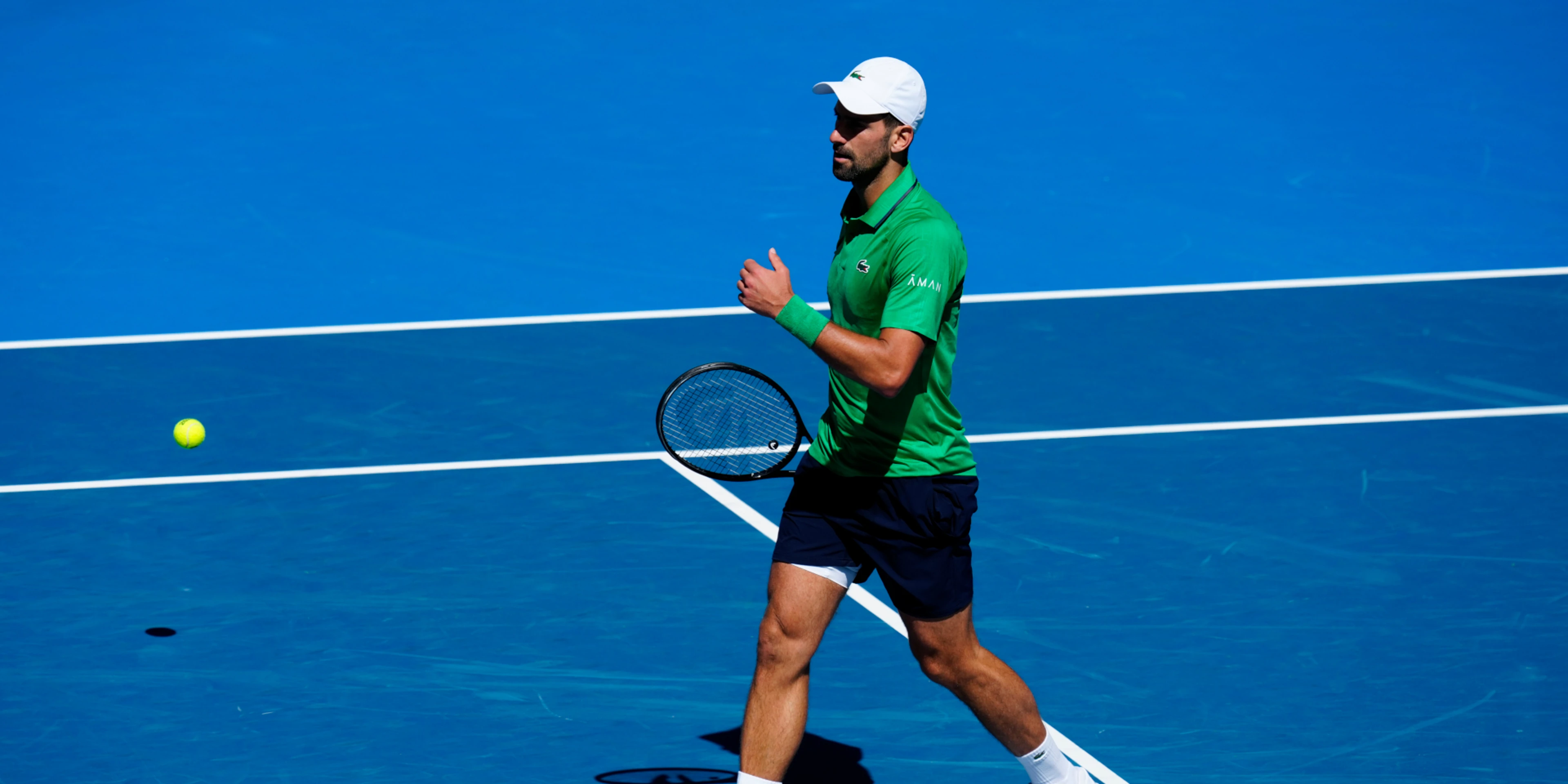 Djokovic steps up record hunt as Melbourne mercury soars