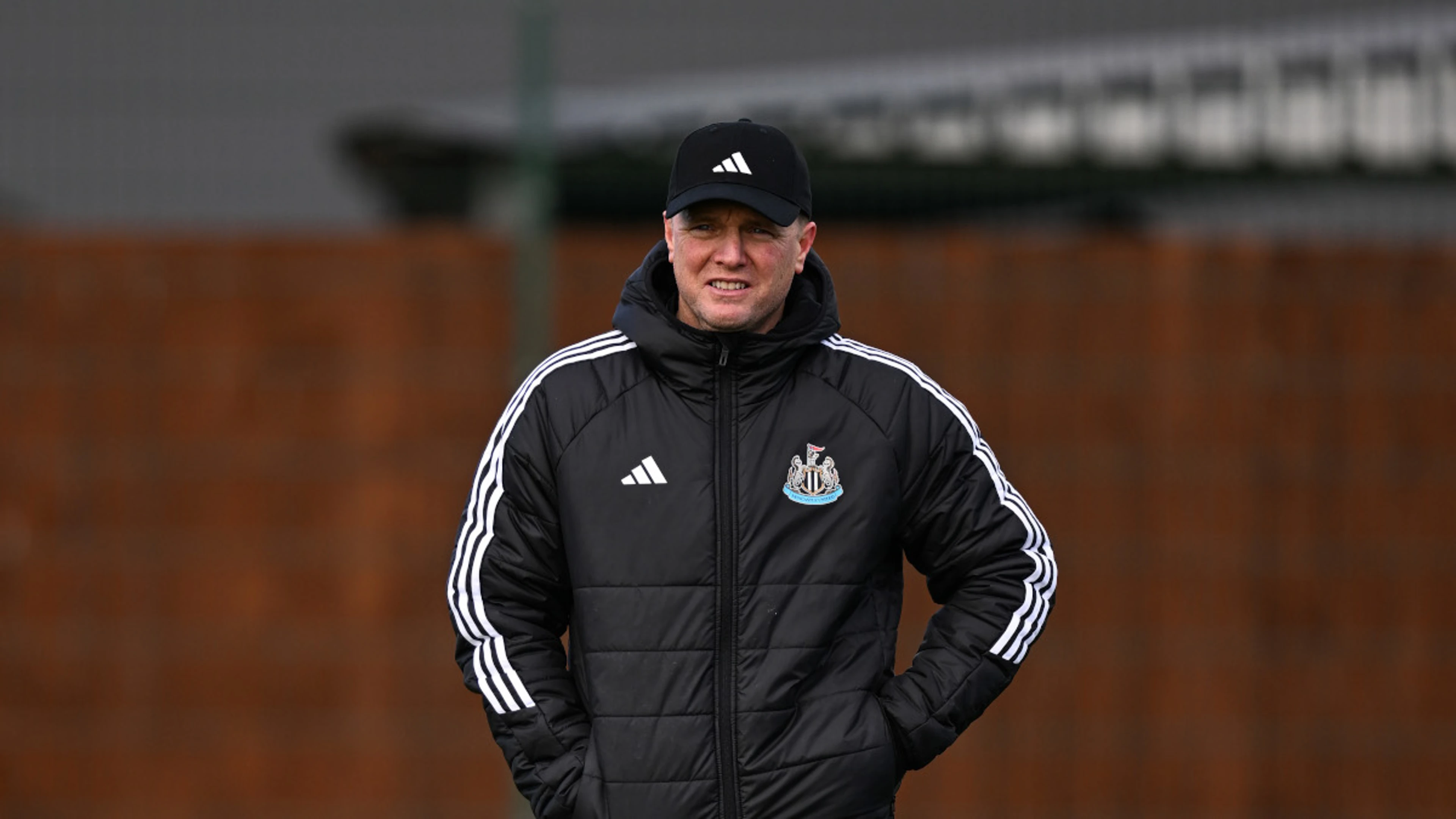 Newcastle boss Howe returns to work after pneumonia