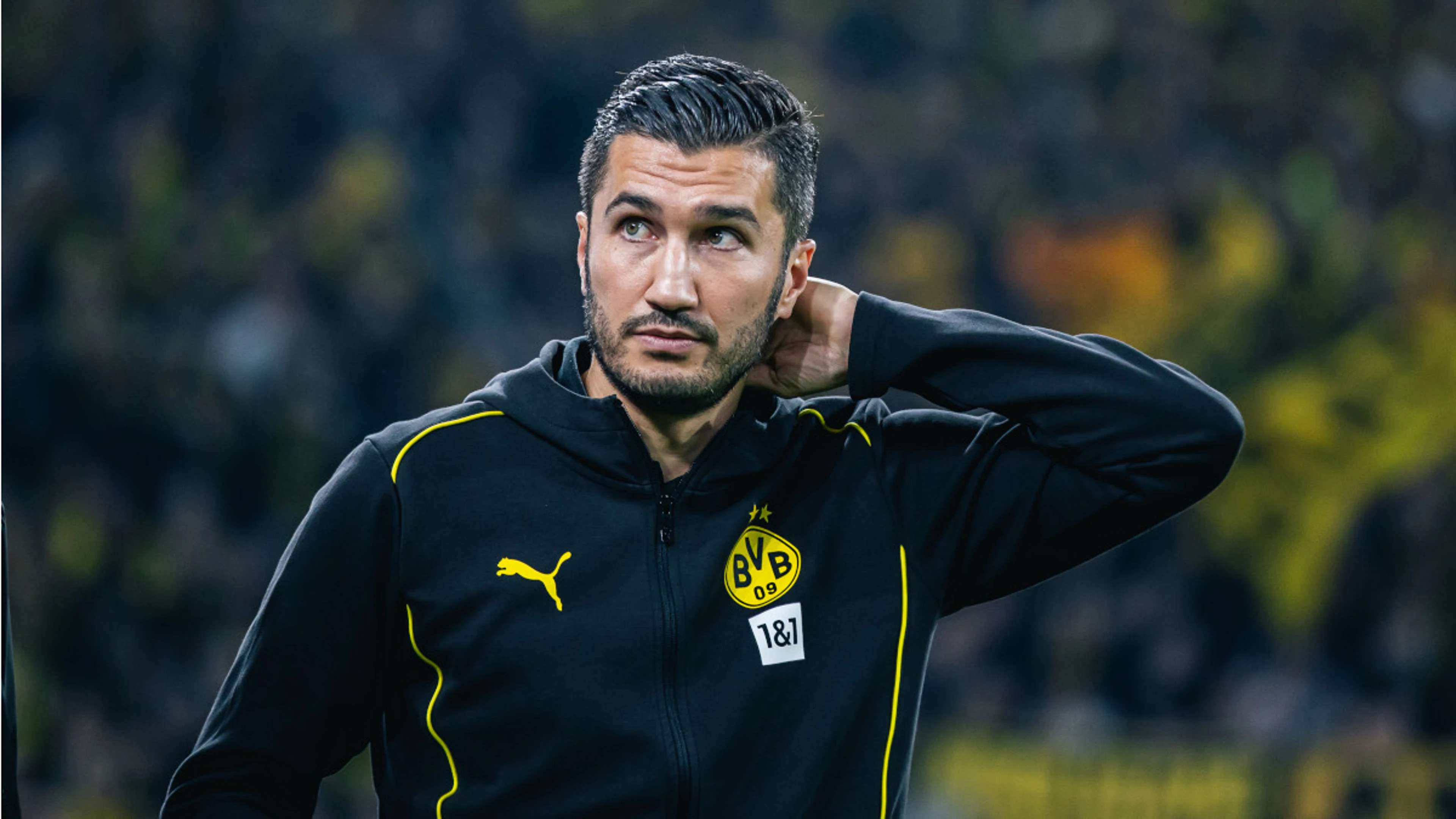 Leverkusen win to go one point behind Bayern, Kiel down Dortmund