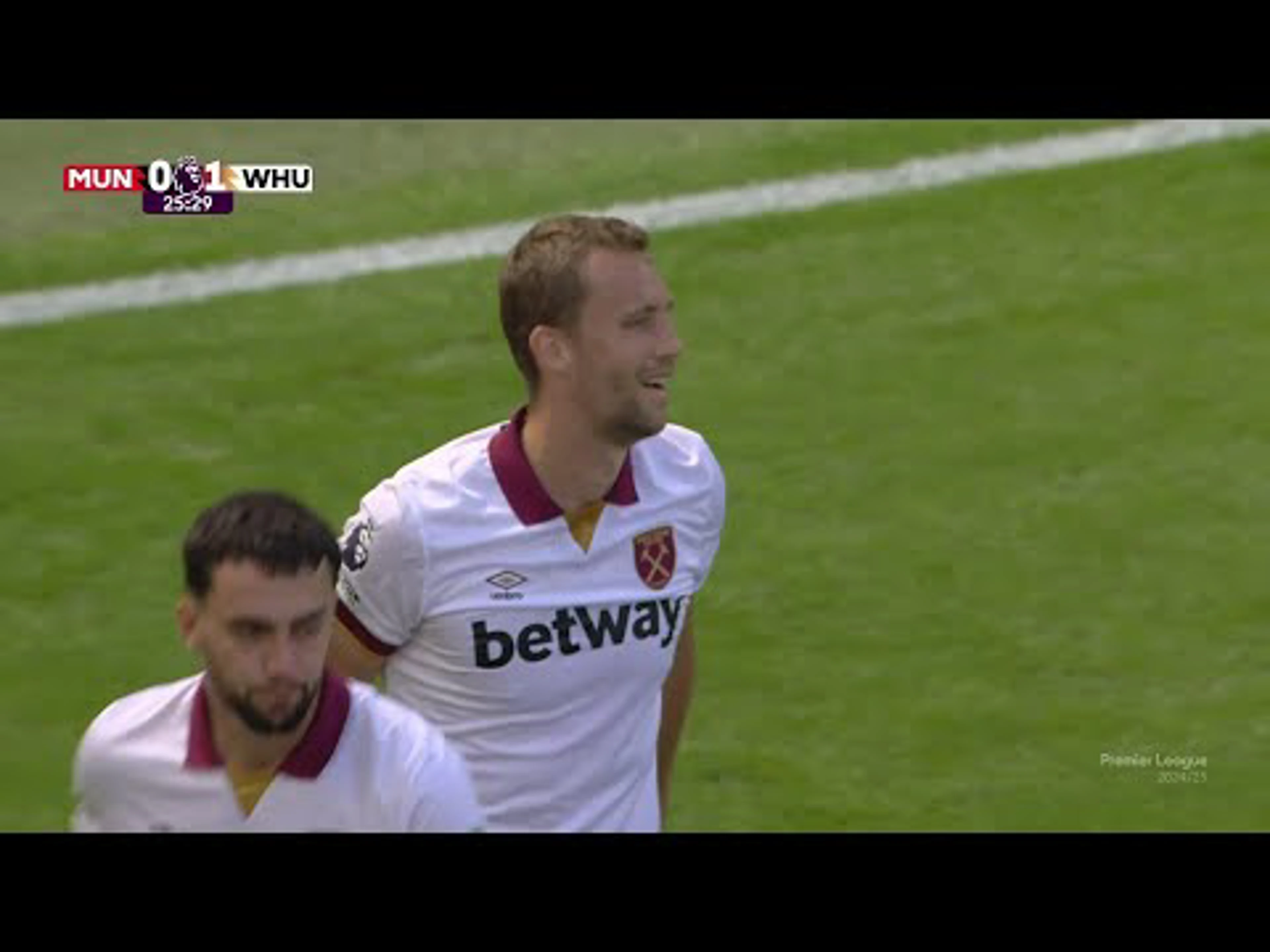 Tomás Soucek | 26ᵗʰ Minute Goal v Manchester United