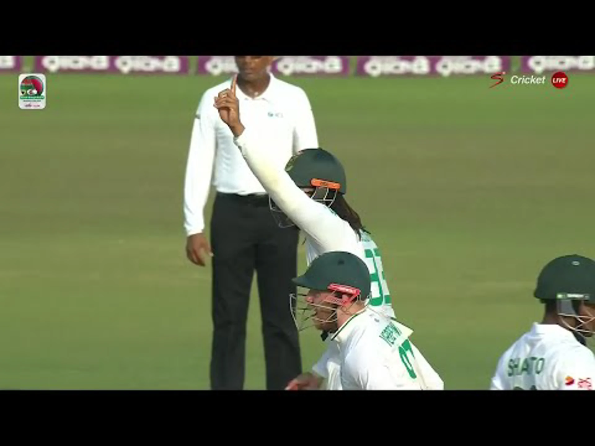 Bangladesh v South Africa | 2nd Test | 3rd day | Senuran Muthusamy 5