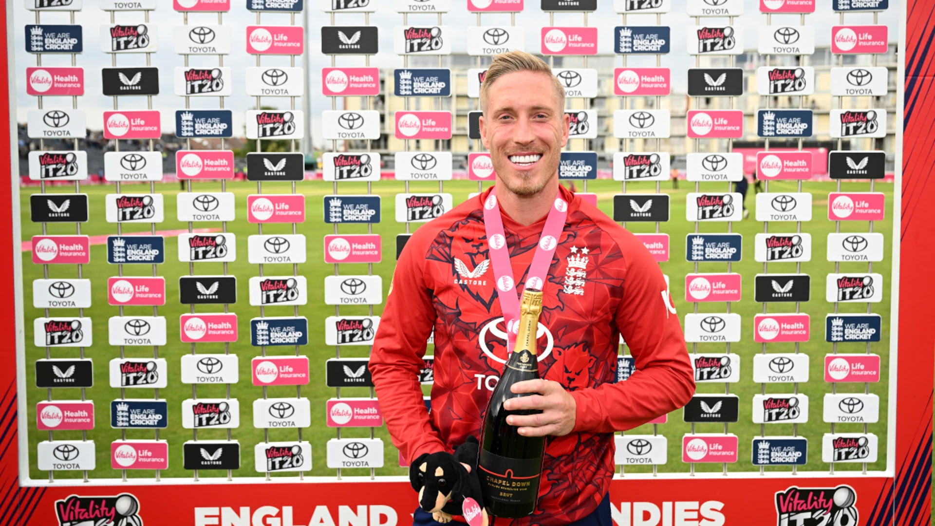 Wood makes mark on England comeback