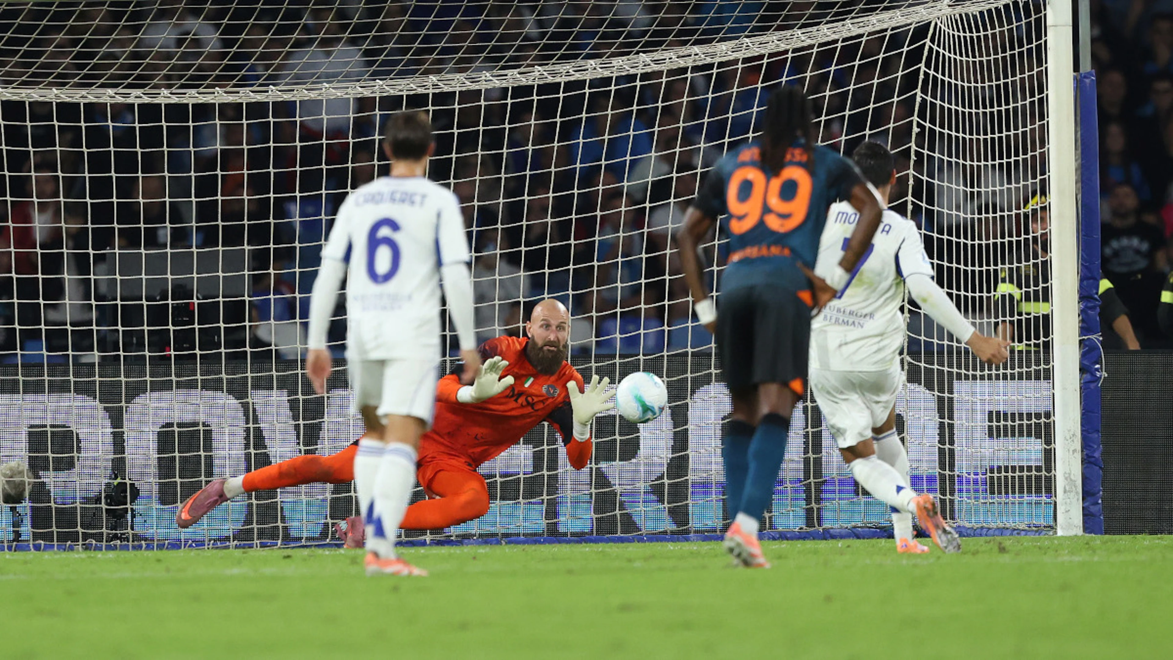 Napoli held by Como as Spalletti begins Juve adventure