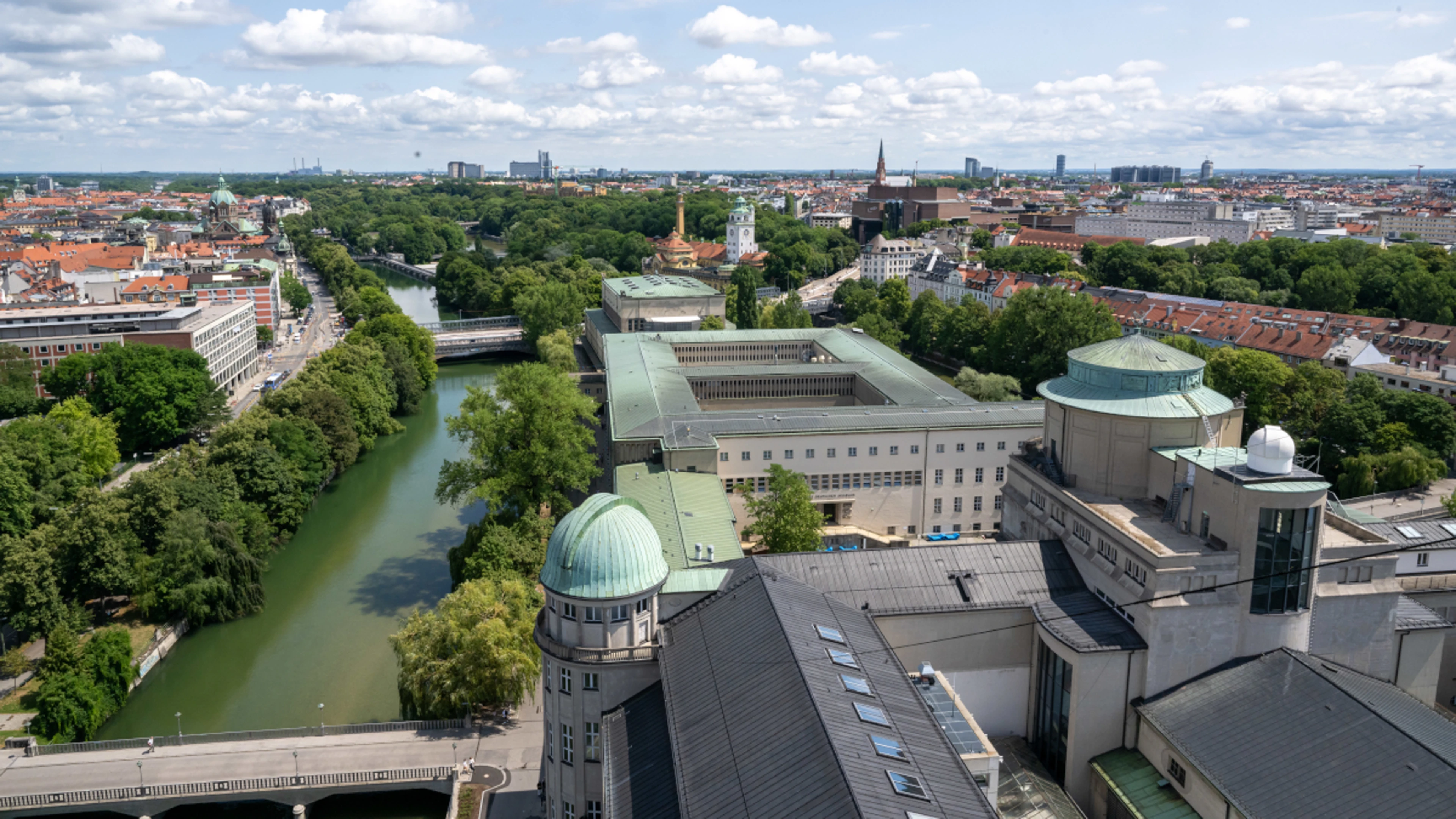 Munich voters approve plan to bid for Summer Olympics