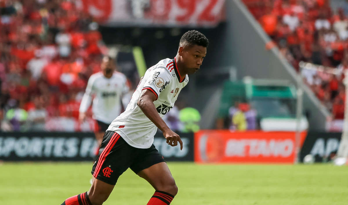 Palace sign attacker Franca from Flamengo