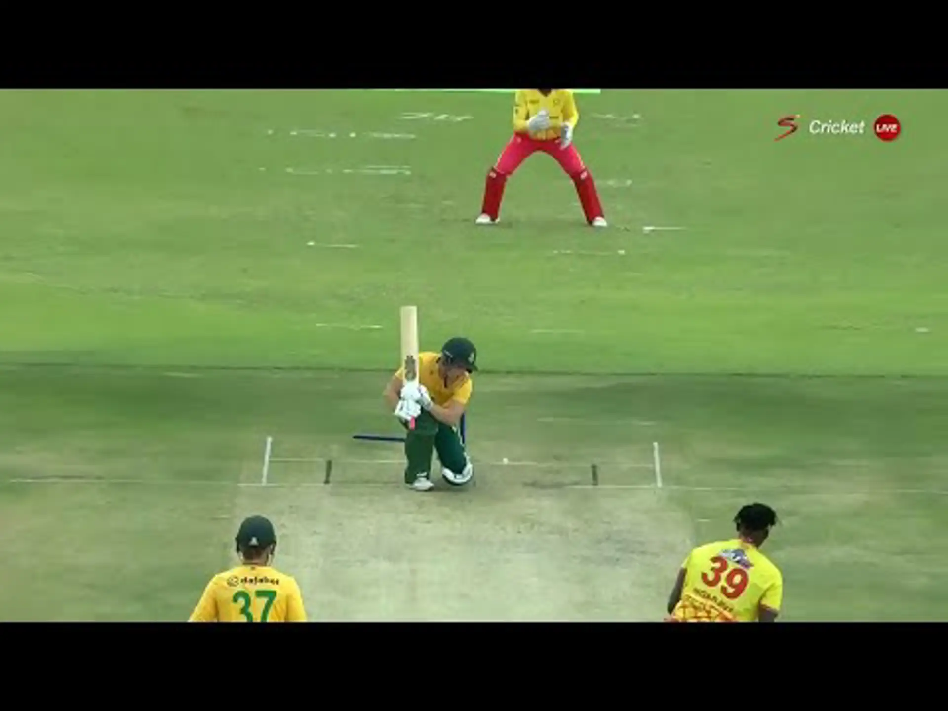 Zimbabwe v South Africa | 1st T20 | 2nd innings | Richard Ngarava 3
