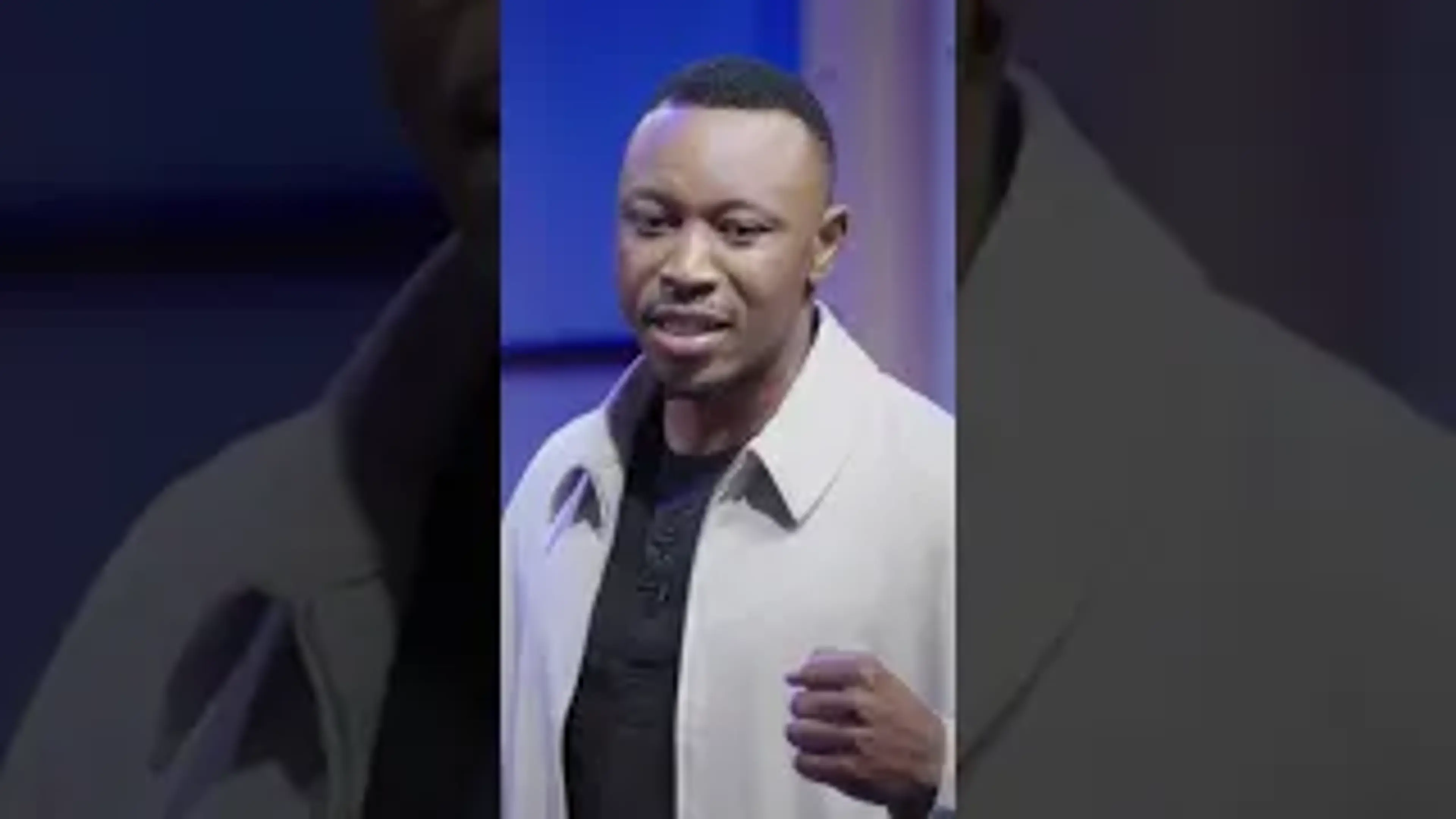 What is that umpire doing?