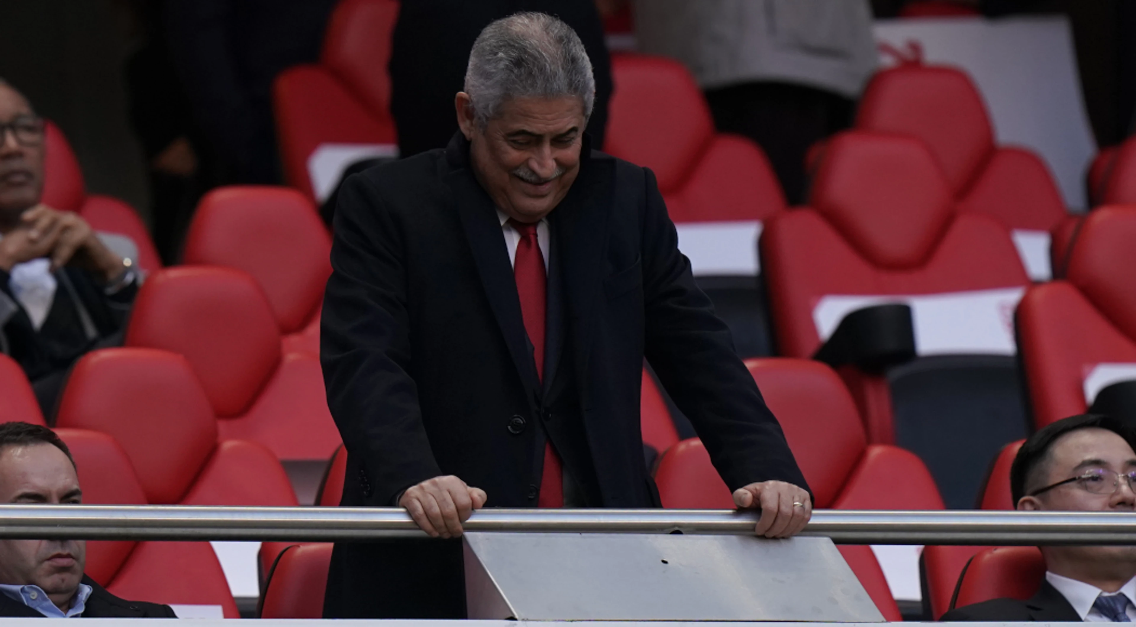 Benfica confirm president departure in fraud probe
