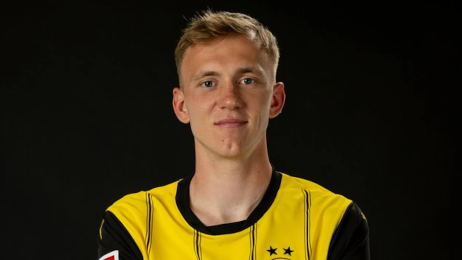 Germany's Beier signs five-year Dortmund deal