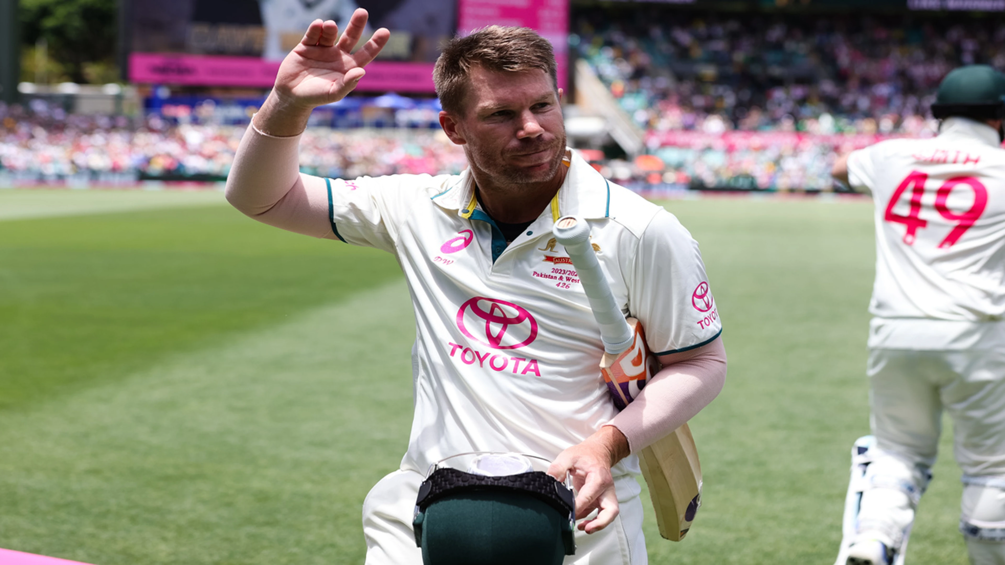 Entertainer Warner bows out of test game a winner