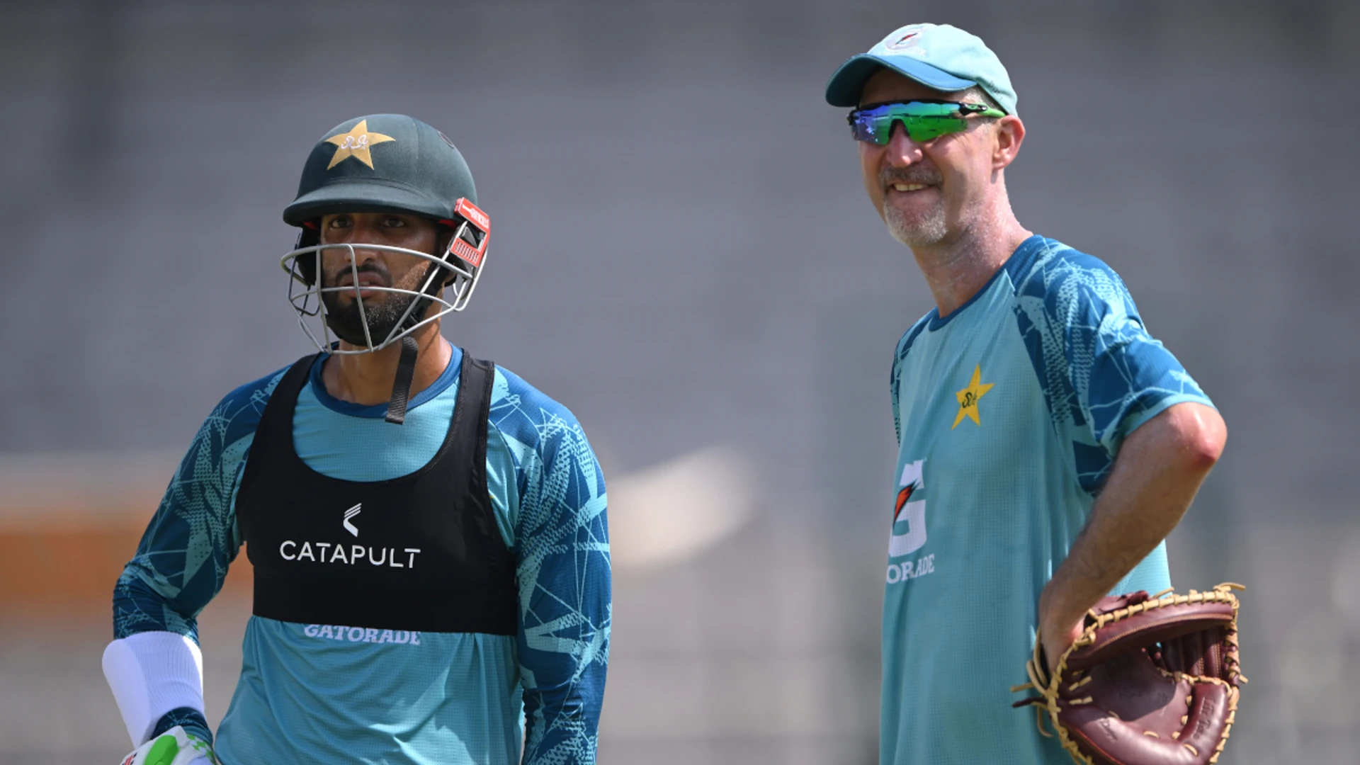 Struggling Pakistan look to thwart adaptable England