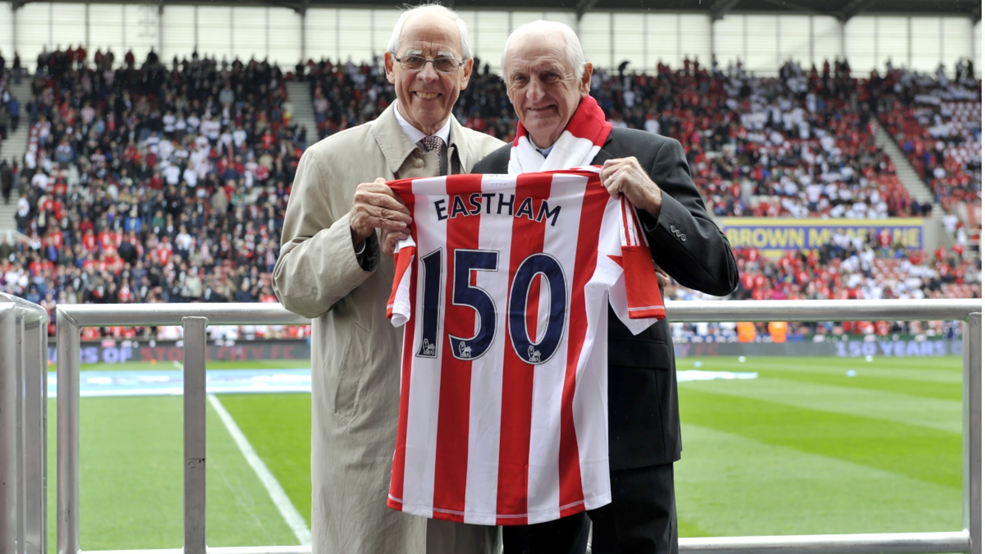 World Cup-winning England international Eastham dies aged 88