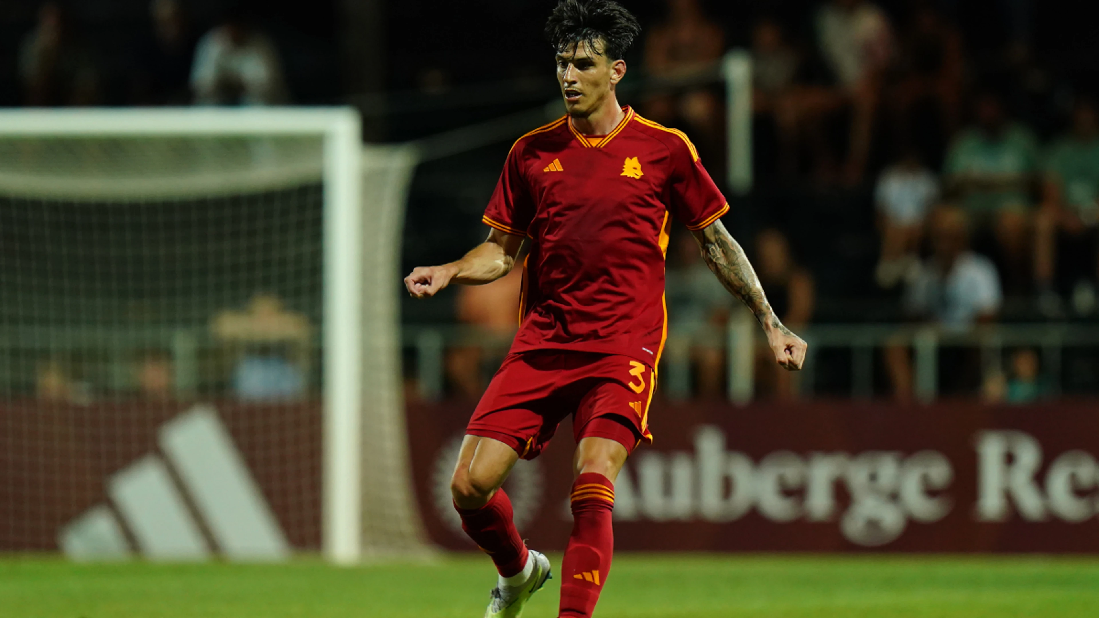 Brazilian defender Ibanez joins Al-Ahli from Roma