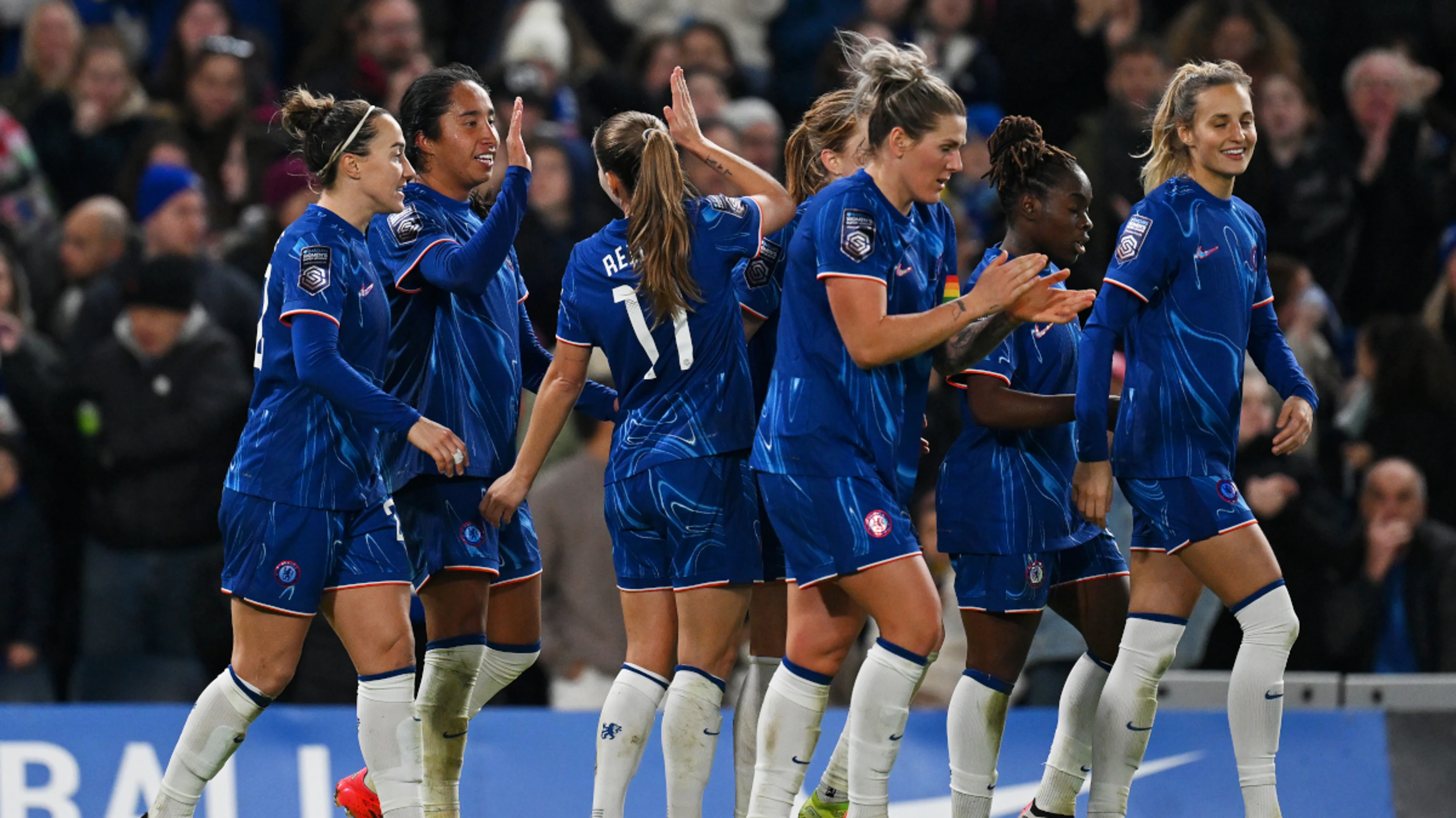 Chelsea go top of WSL with a win over Man City