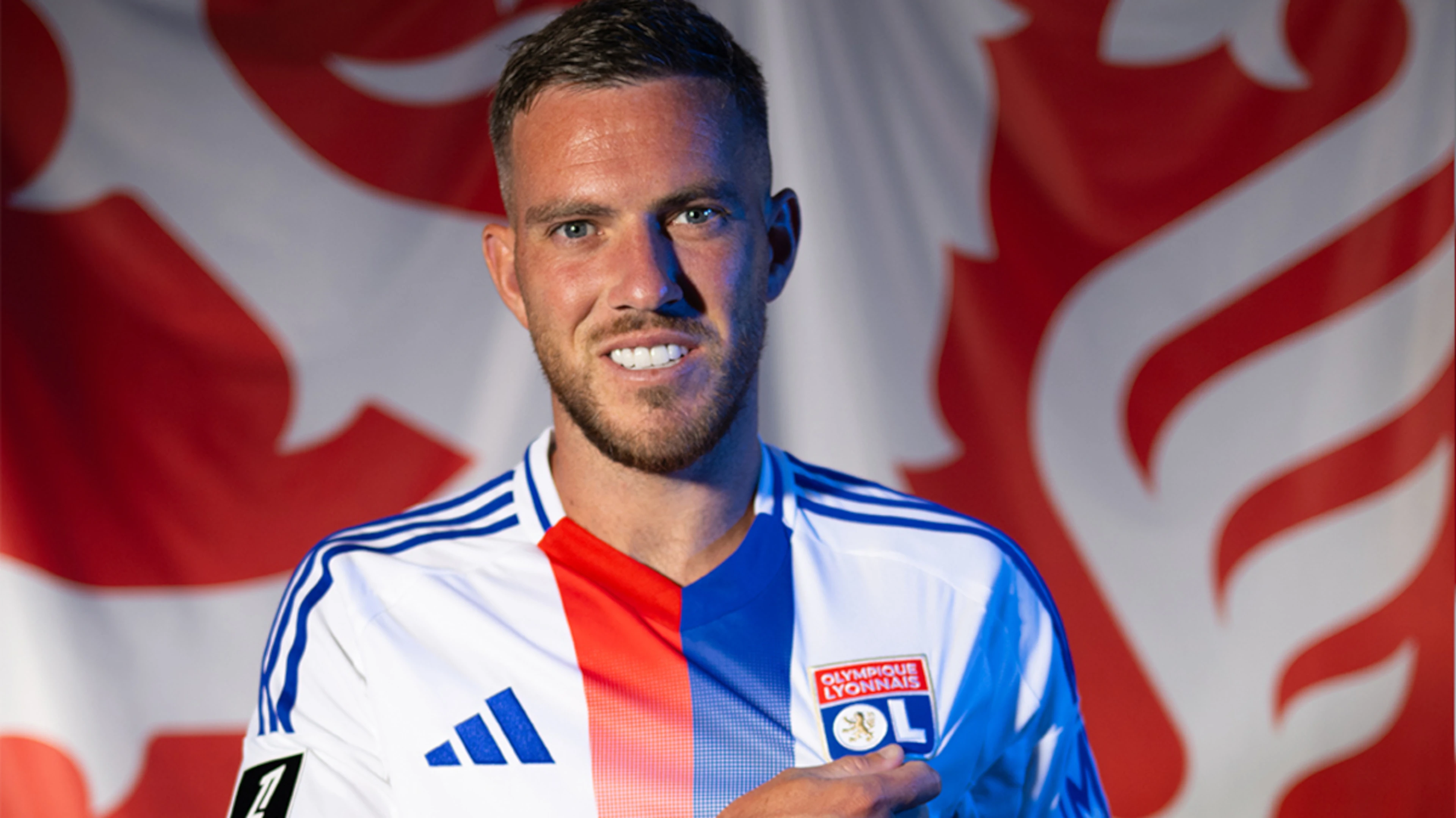 Lyon sign Veretout from Marseille