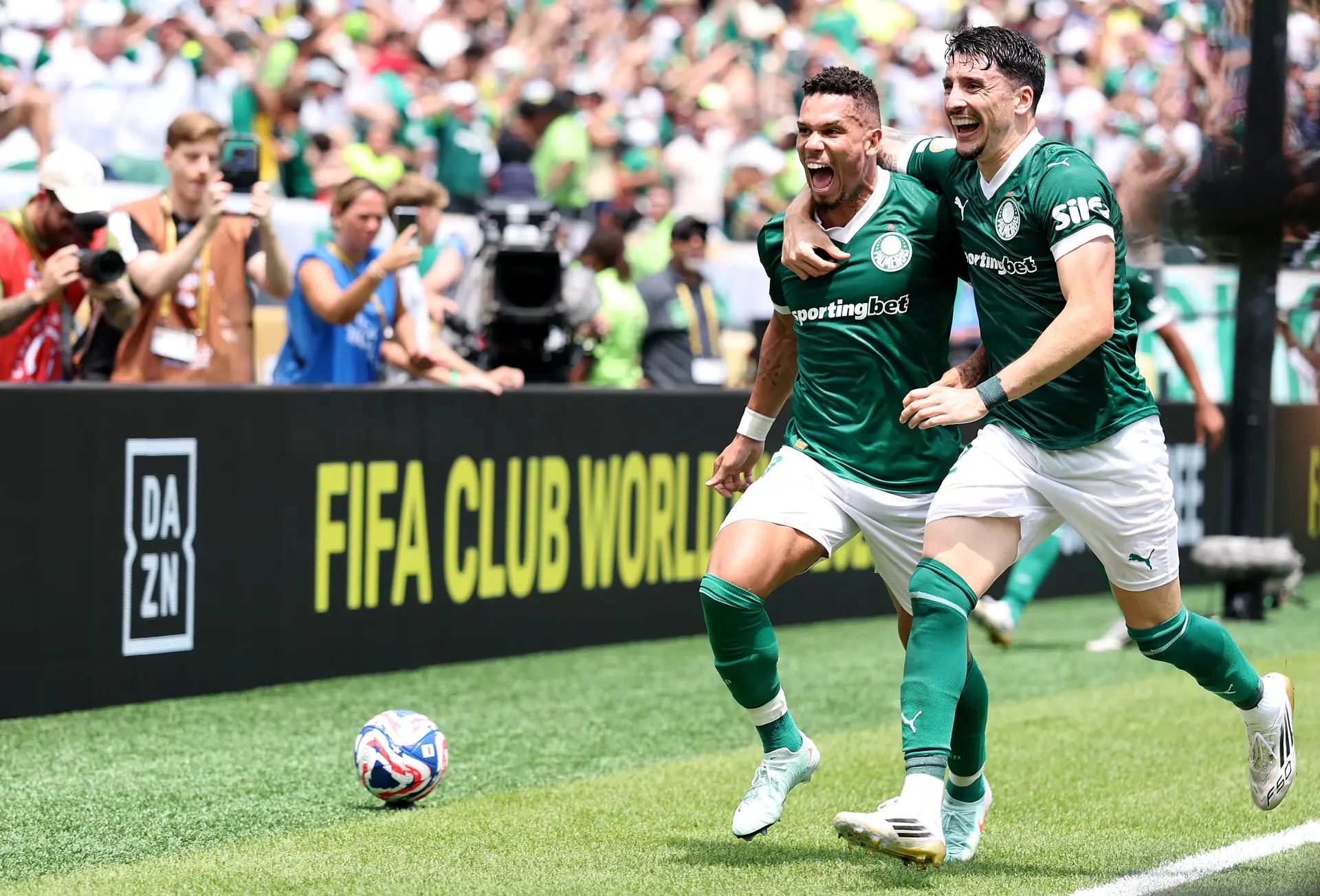 Paulo Filho Goal | Palmeiras v Botafogo | FIFA Club World Cup Round of 16