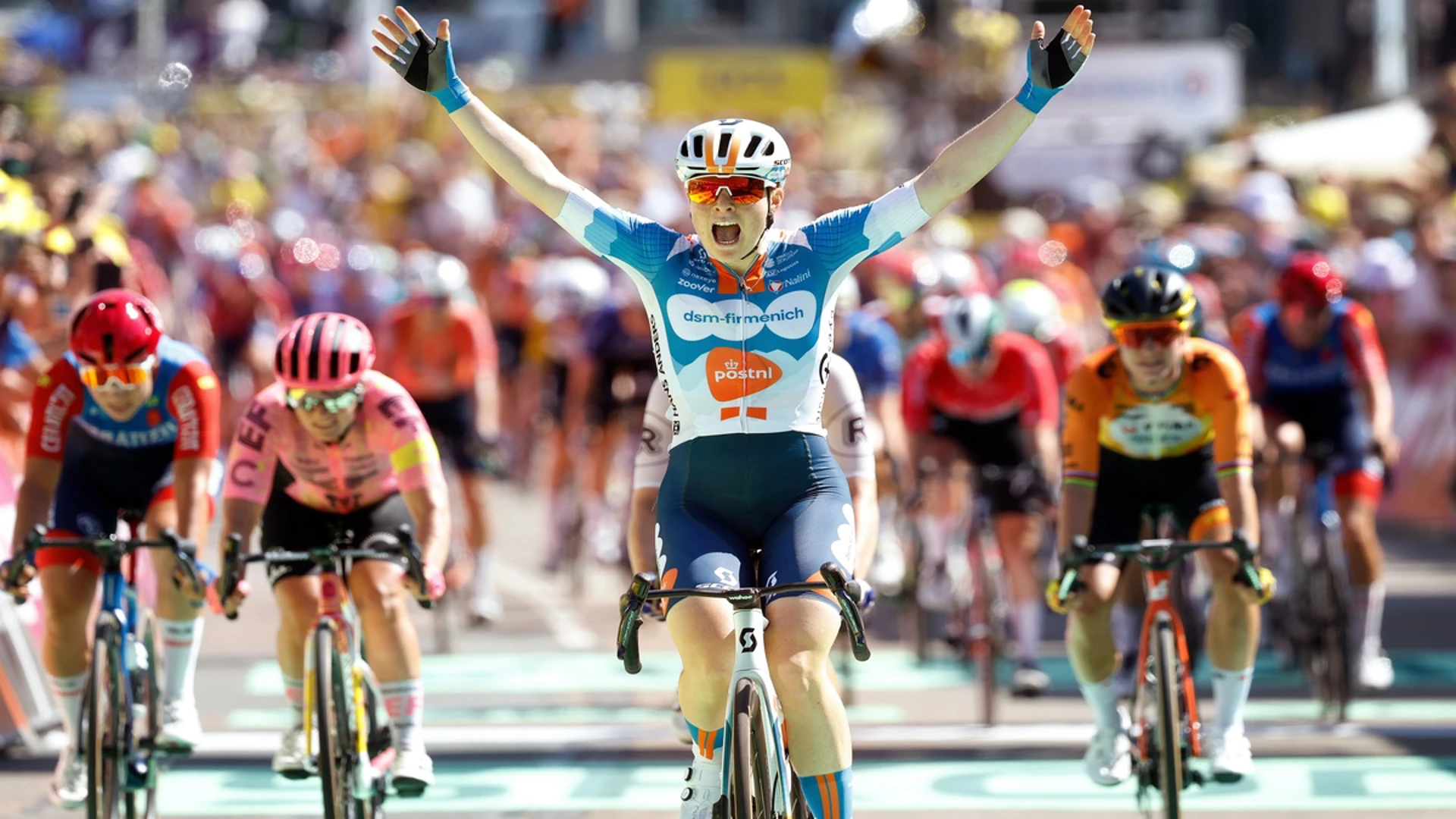 Kool wins Tour de France Femmes stage one