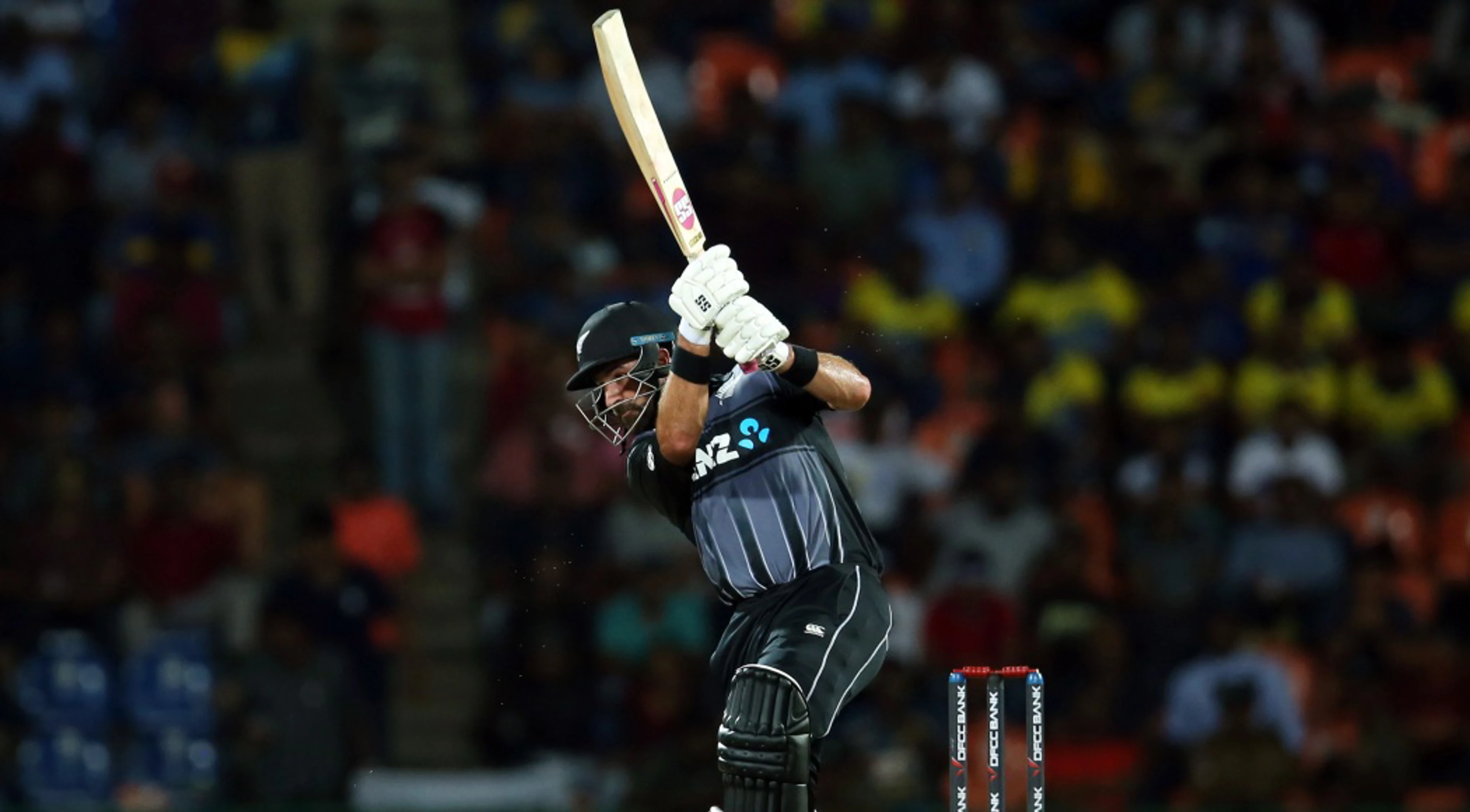 De Grandhomme, Bruce help New Zealand clinch T20 series