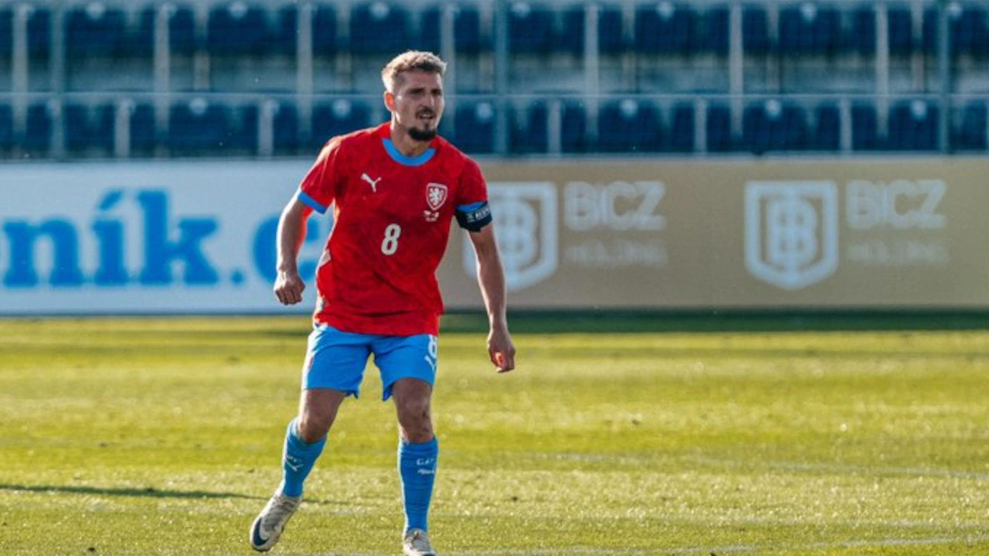 Czech midfielder Sadilek misses Euro over cycling crash