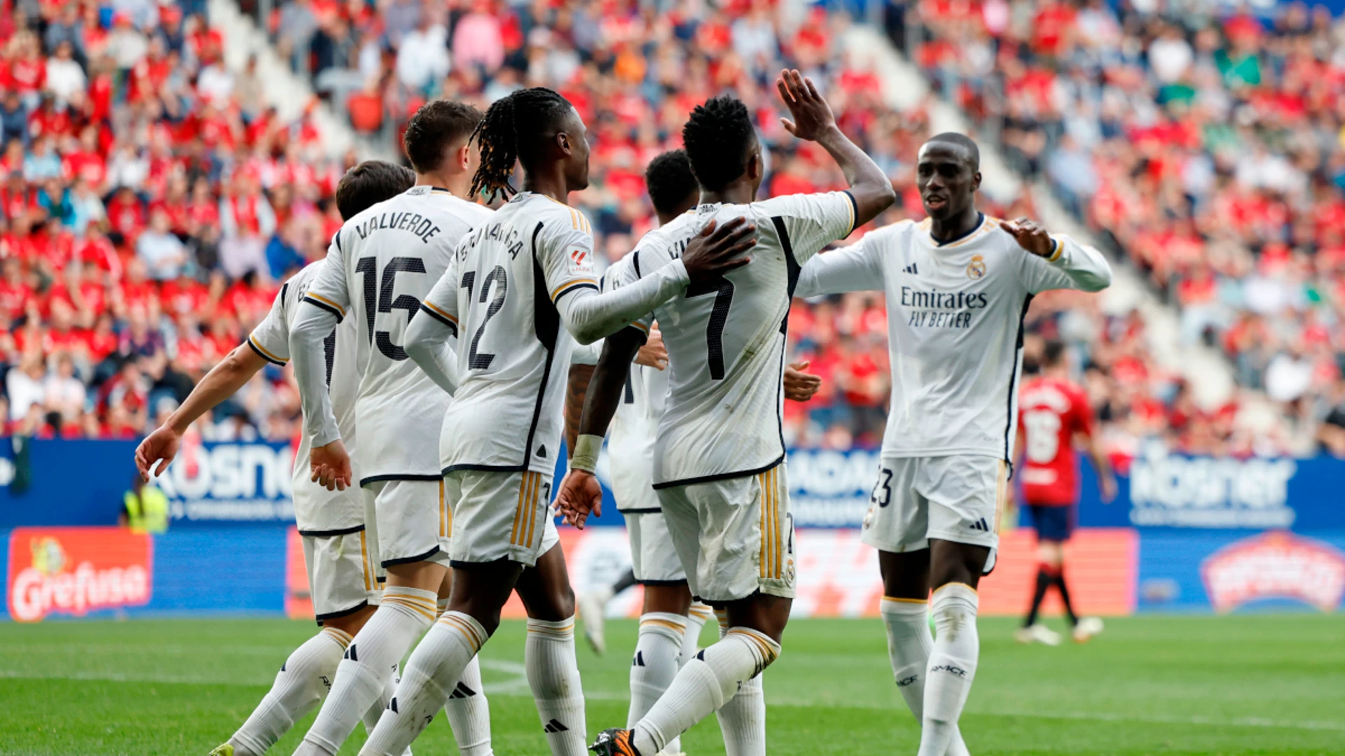 Dominant Real Madrid claim win at Osasuna with Vinicius Jr brace