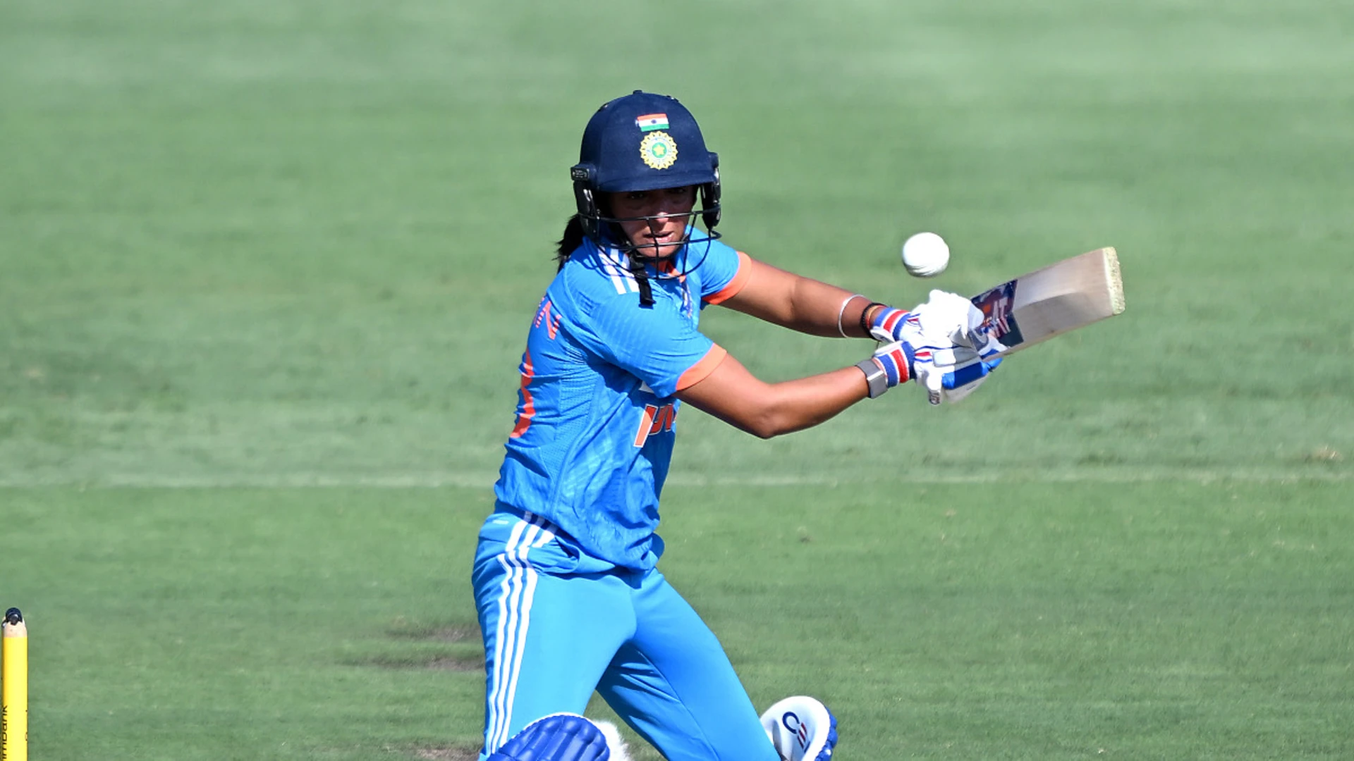 India win toss and bat in final of women’s Tri-Series