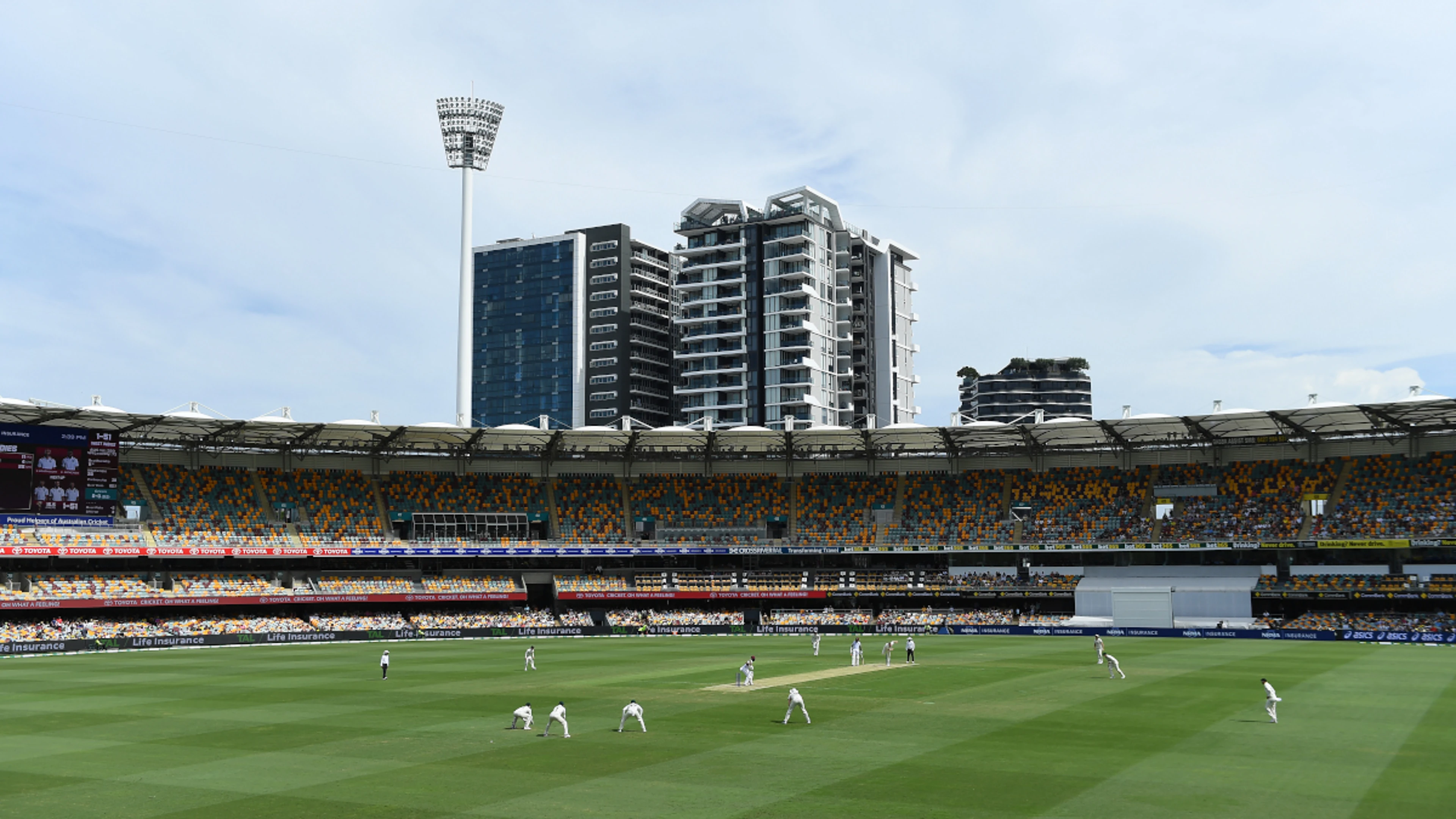CA chief calls on Queensland to invest in stadium after Gabba snub