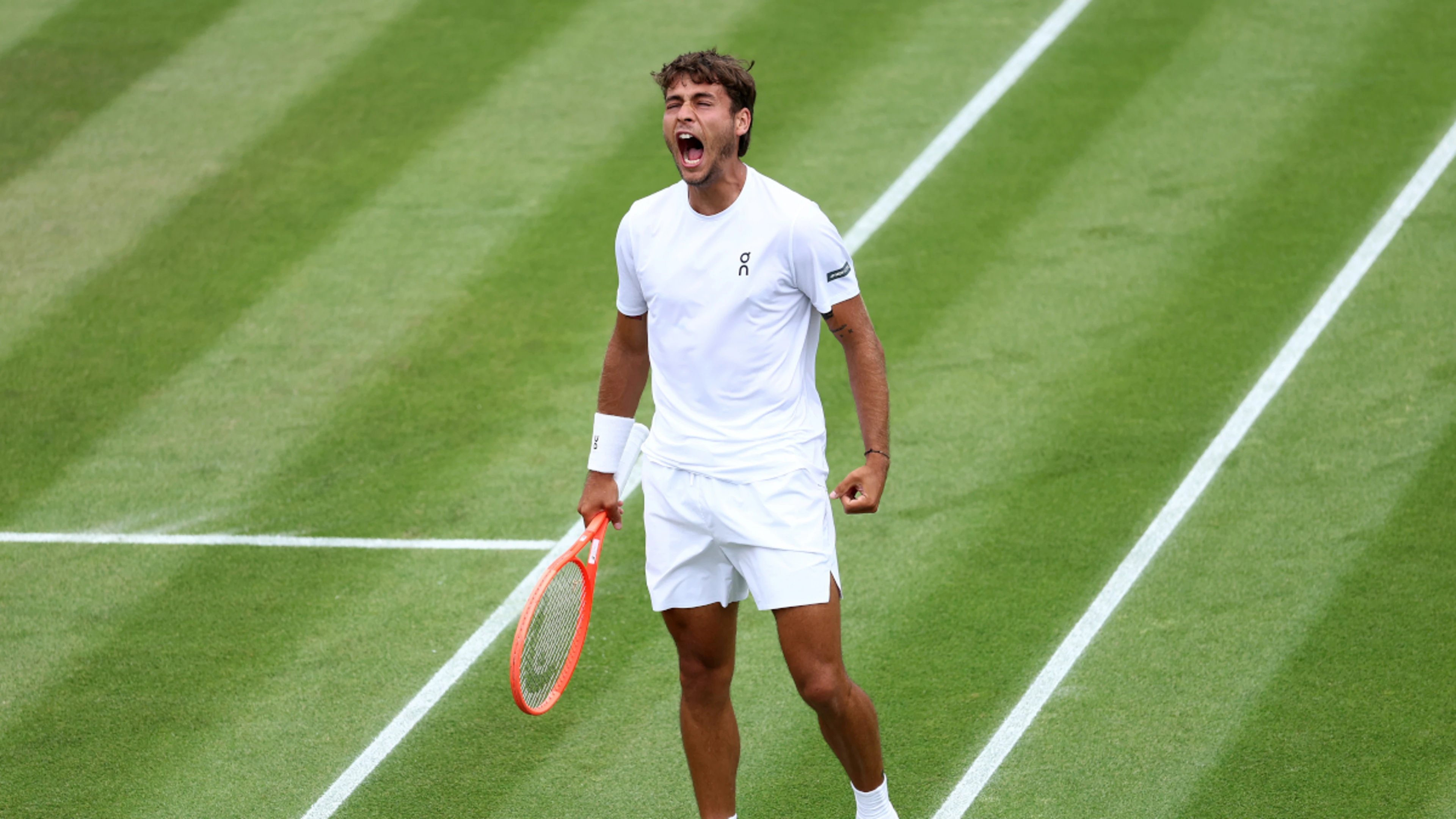 Djokovic eyes Wimbledon history, wounded Sinner in spotlight