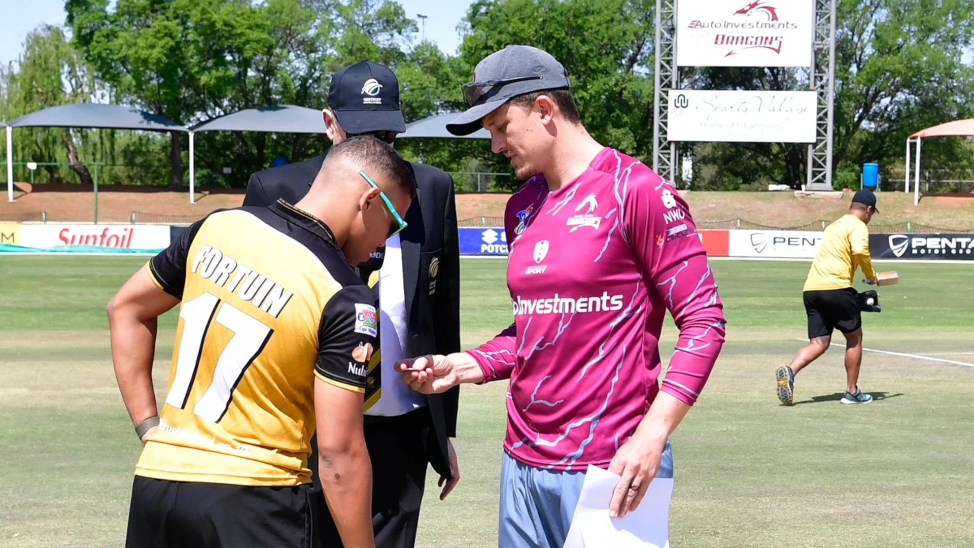 Boland elects to bowl first against Dragons