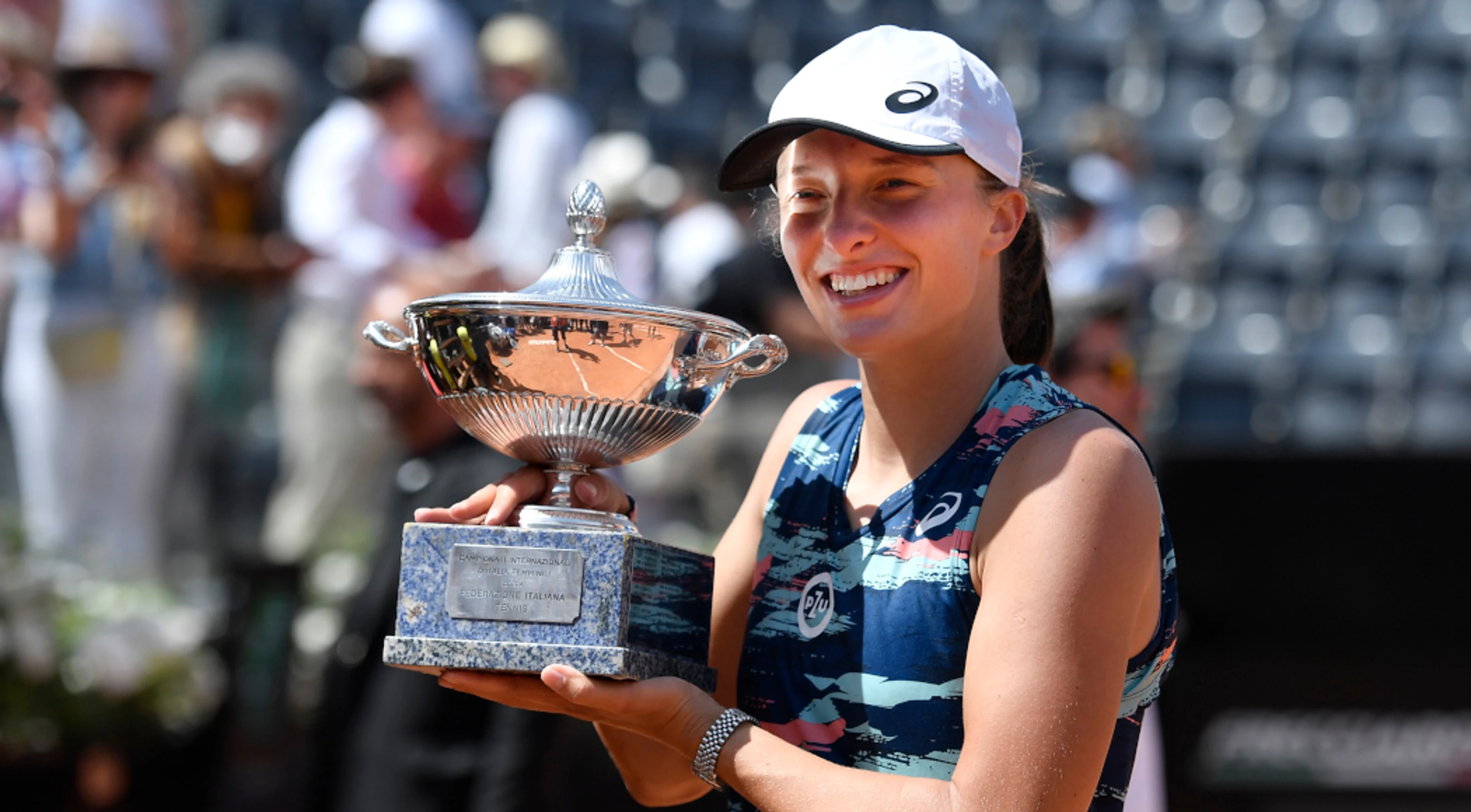 Swiatek heavy favourite for second French Open title