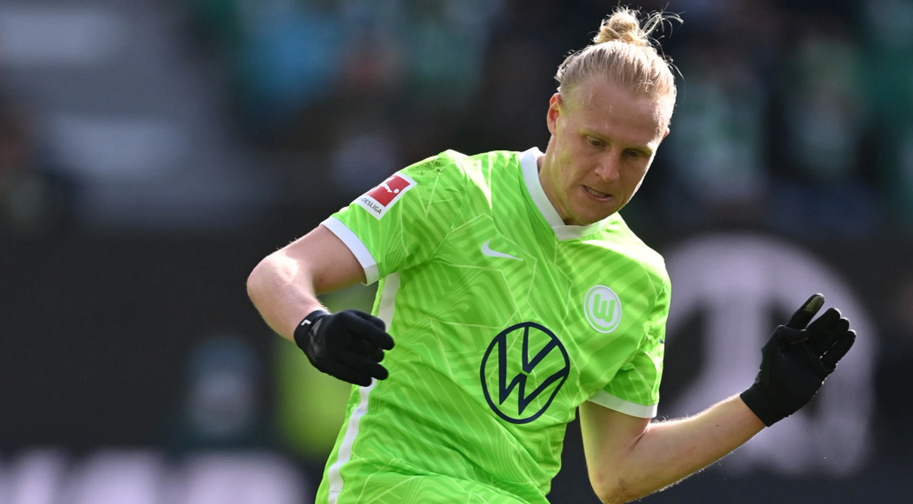 Leipzig sign midfielder Schlager from Wolfsburg