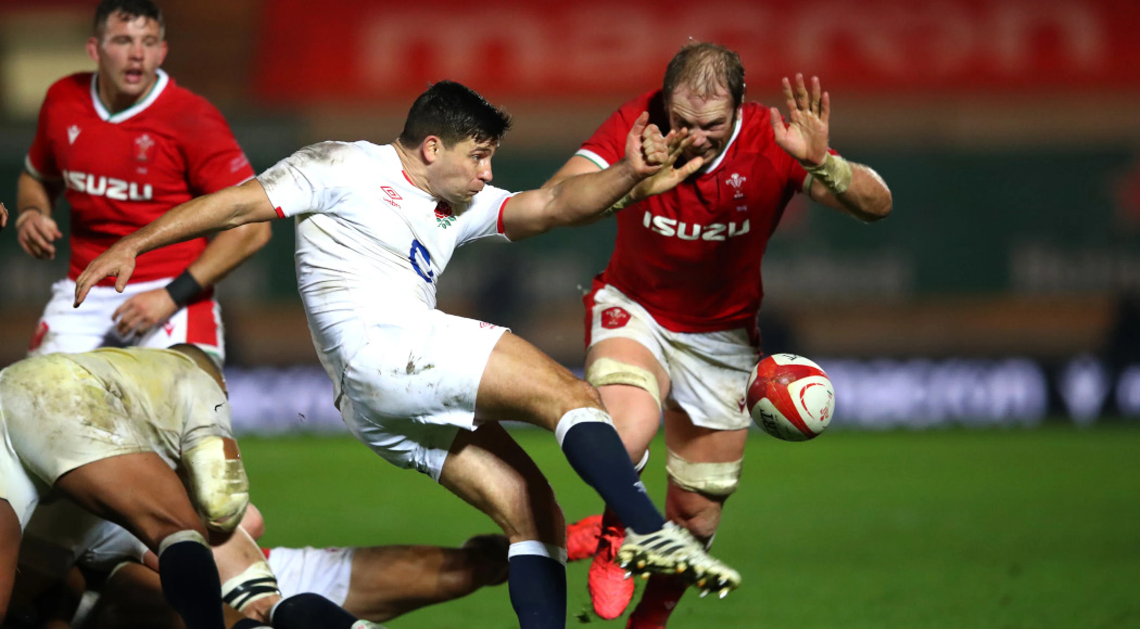 Youngs impressed by Edwards' work with weakened France