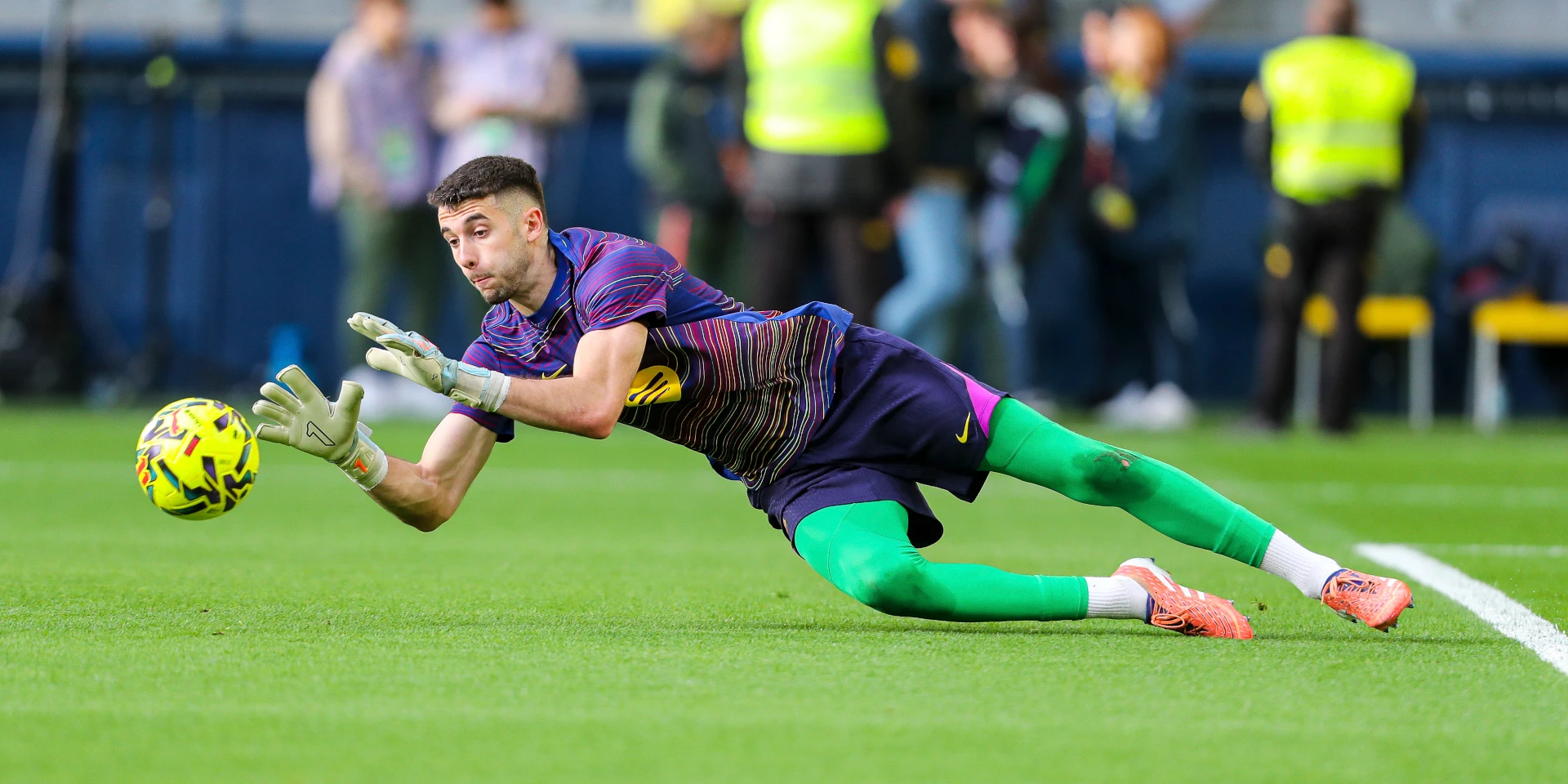 Espanyol ban Barcelona symbols at stadium as Garcia return raises derby tensions